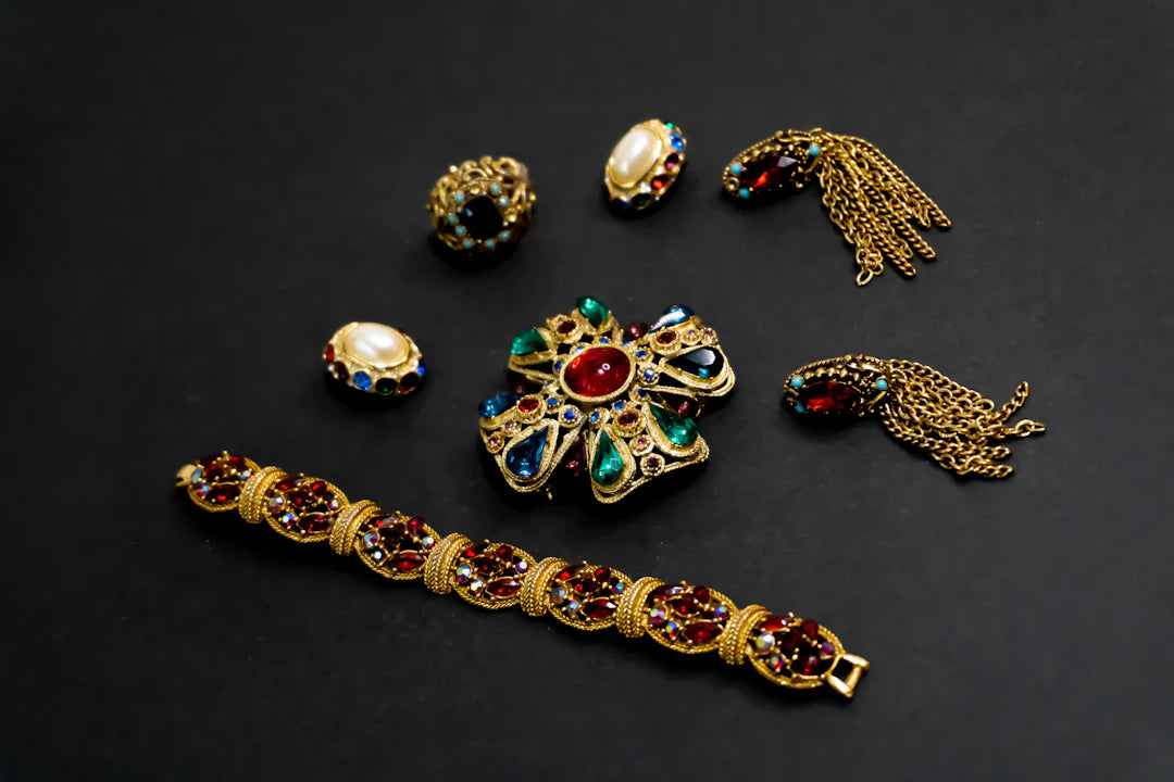 Charming Vintage Christmas Jewelry and Kitchen Collectibles