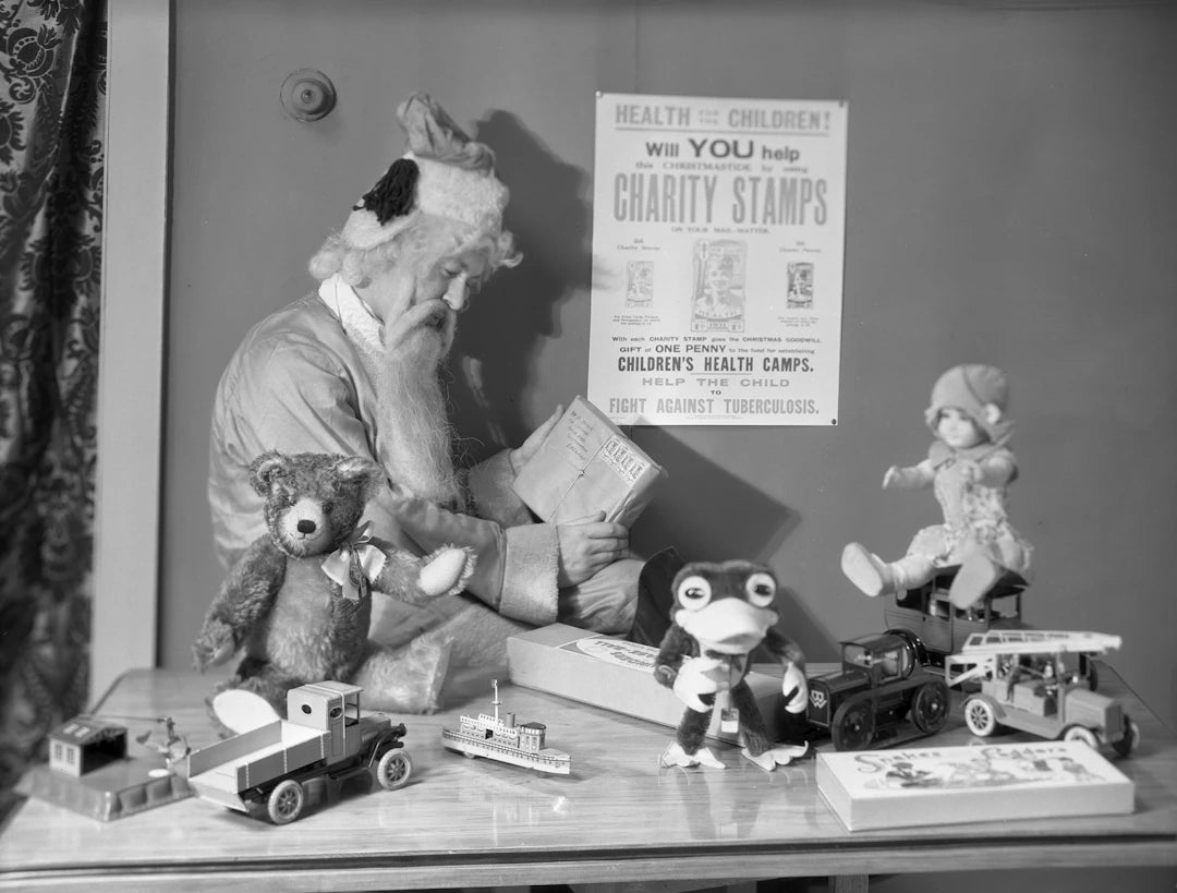 Charming Vintage Christmas Toys That Bring Holiday Joy