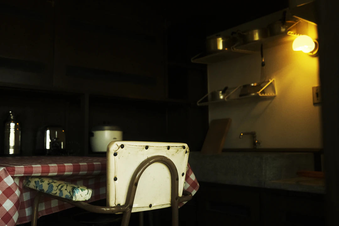 Charming Vintage Kitchen Decor and Essentials for Collectors