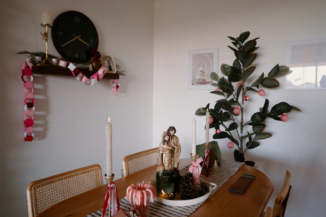 Charming Vintage Christmas Centerpieces to Elevate Your Decor