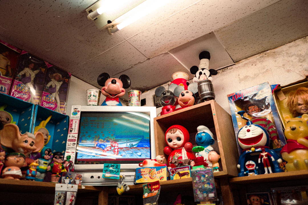 Delightful Vintage Toys Perfect for Collectors and Kids