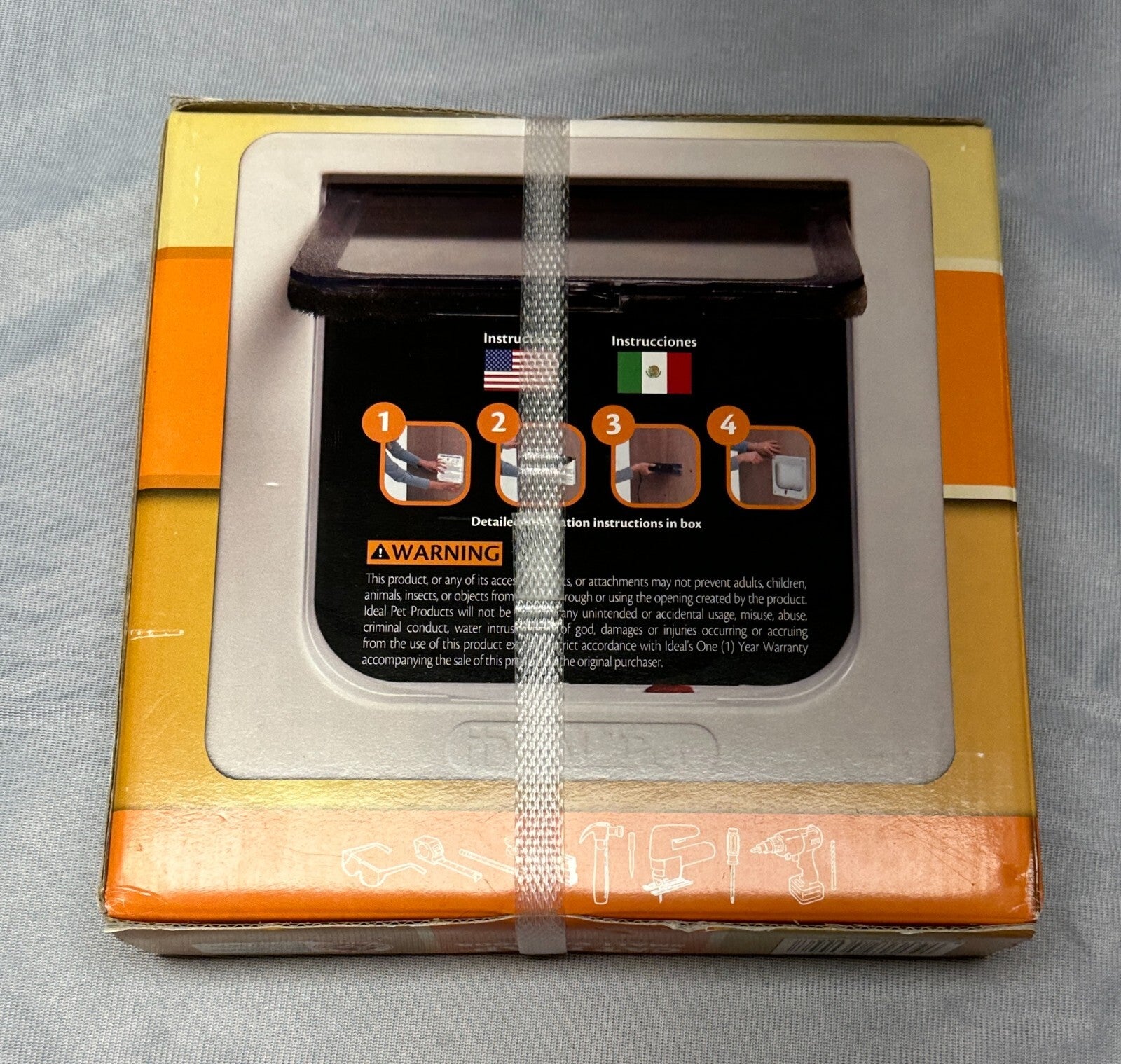 Ideal Pet Products Cat Flap Small Cat Door for Housecats 6-1/4"x6-1/4" NIB