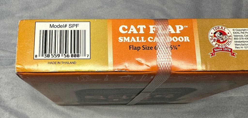 Ideal Pet Products Cat Flap Small Cat Door for Housecats 6-1/4"x6-1/4" NIB