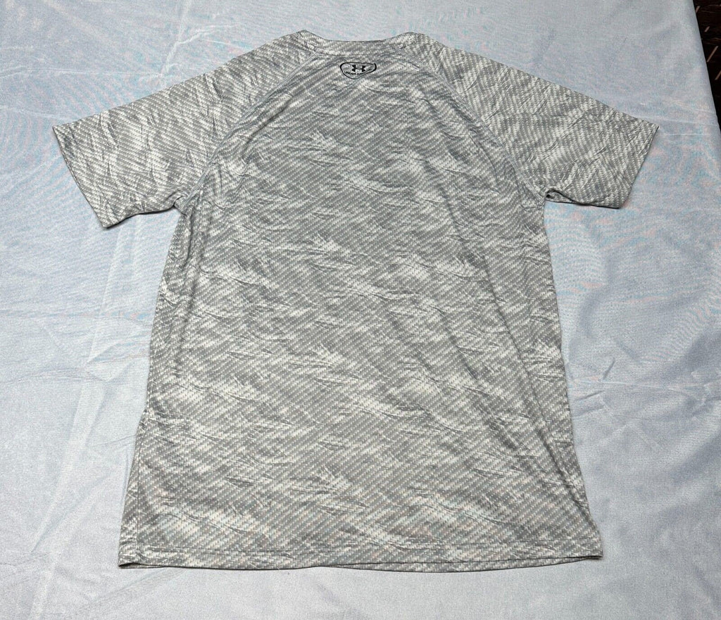 Mens Under Armour Short Sleeve T-Shirt MEDIUM Gray Geometric Pattern Loose Fit