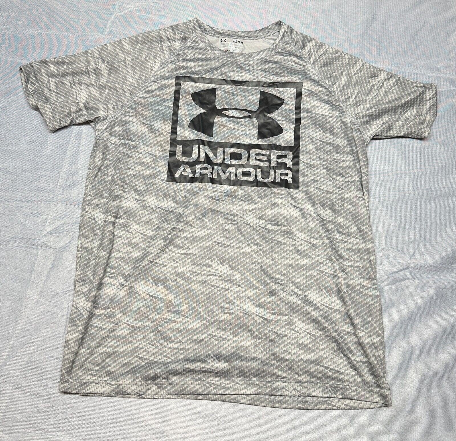 Mens Under Armour Short Sleeve T-Shirt MEDIUM Gray Geometric Pattern Loose Fit