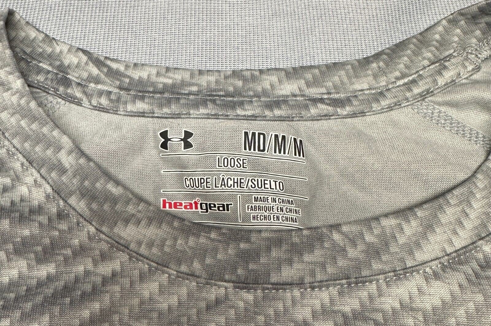 Mens Under Armour Short Sleeve T-Shirt MEDIUM Gray Geometric Pattern Loose Fit