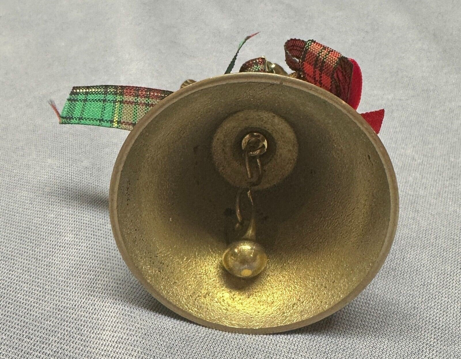 Vintage Brass Angel Bell The Connoisseur Collection AMC NY Taiwan Violin Xmas