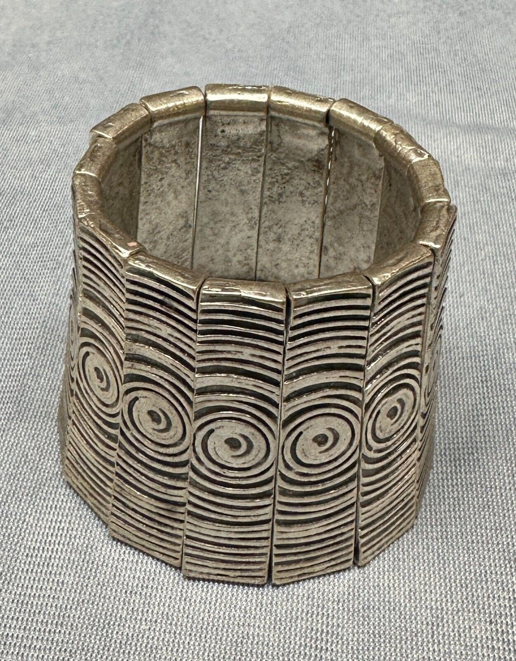 Vintage Statement Egyptian Style Metal Stretch Bracelet Cuff White Metal Swirls