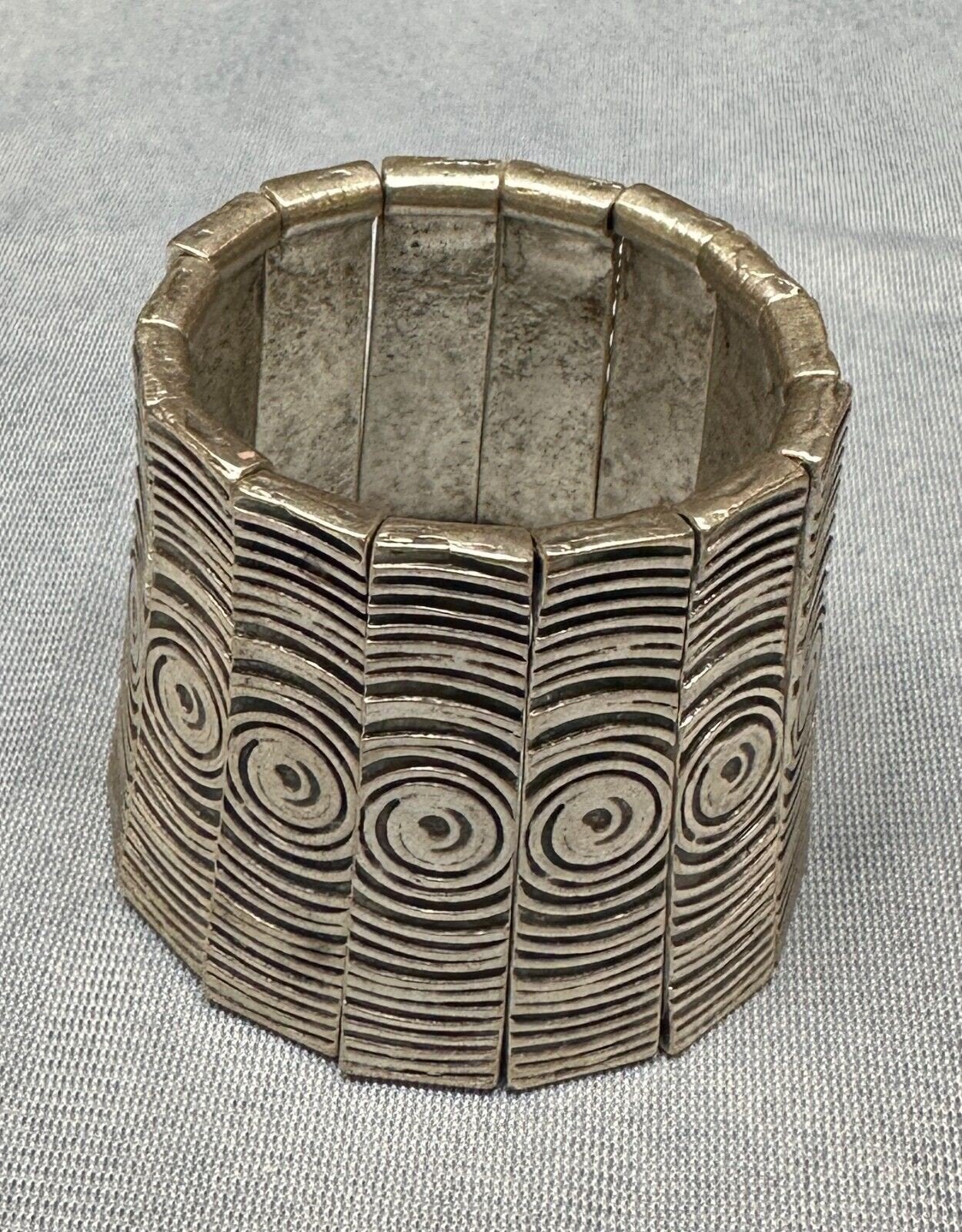 Vintage Statement Egyptian Style Metal Stretch Bracelet Cuff White Metal Swirls