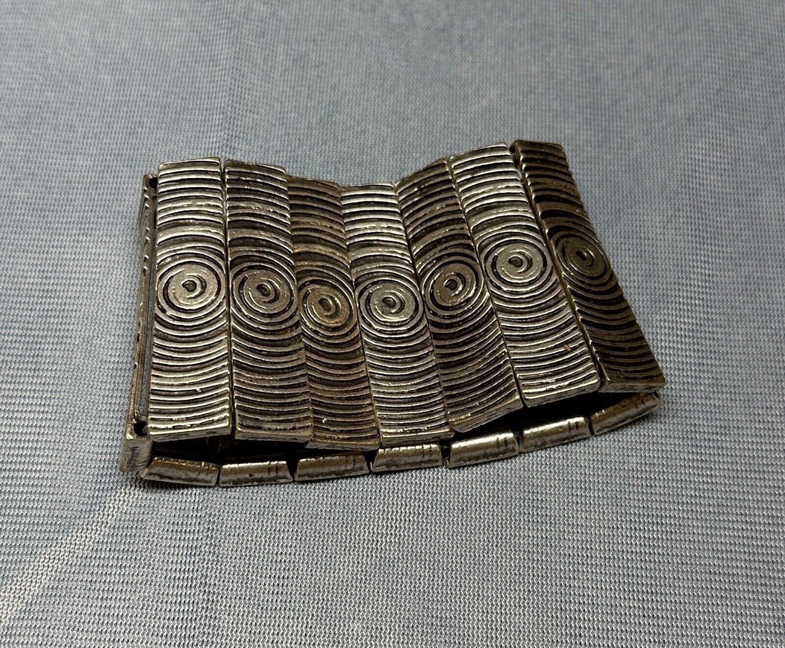 Vintage Statement Egyptian Style Metal Stretch Bracelet Cuff White Metal Swirls