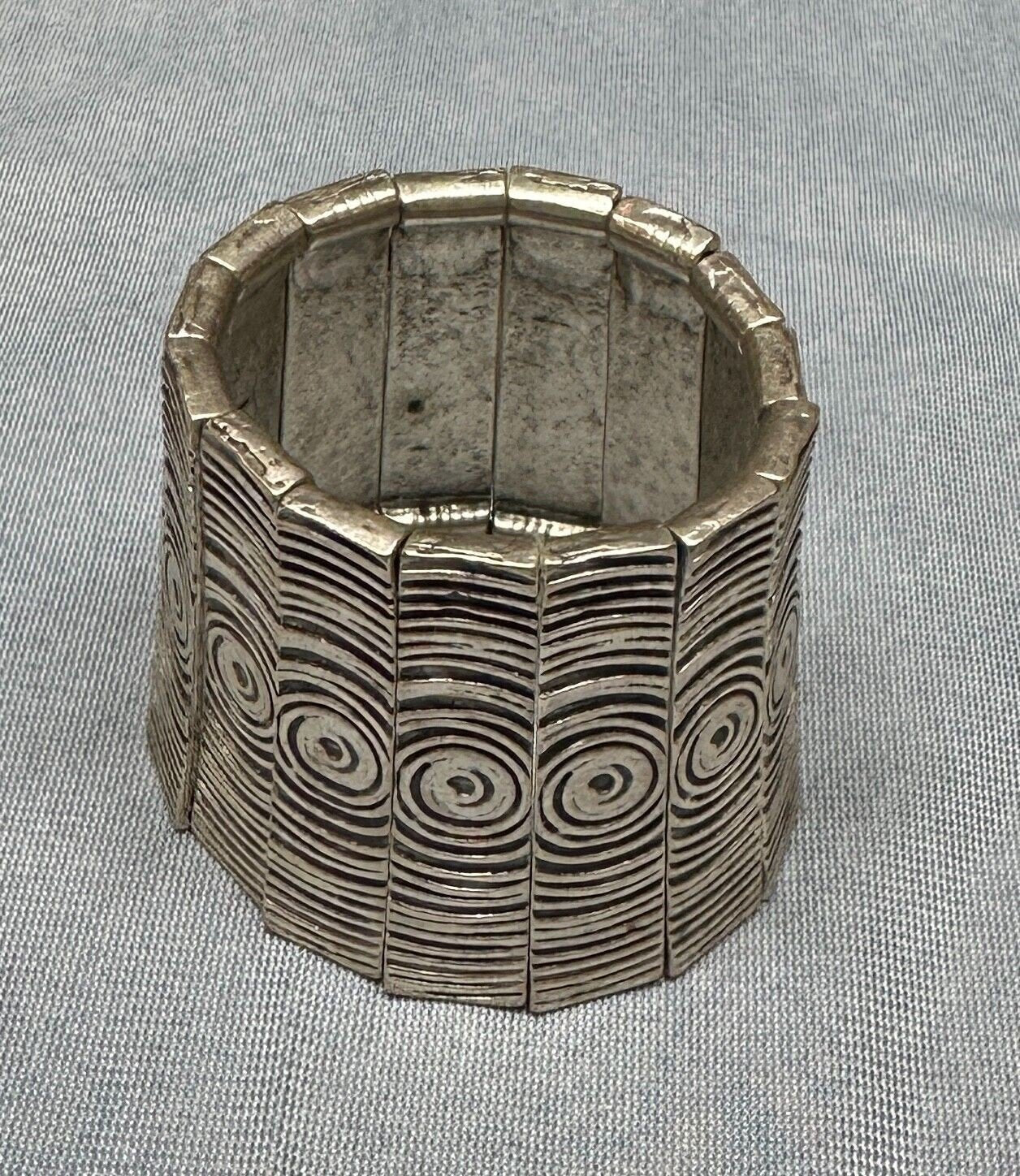 Vintage Statement Egyptian Style Metal Stretch Bracelet Cuff White Metal Swirls