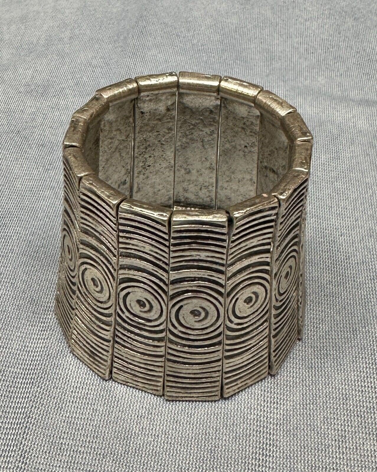 Vintage Statement Egyptian Style Metal Stretch Bracelet Cuff White Metal Swirls