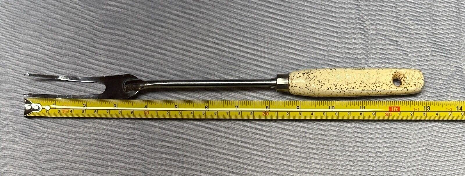 EKCO Stainless Steel Meat/Serving Fork Cream /w Gold Flecked Handle 13” USA Vtg