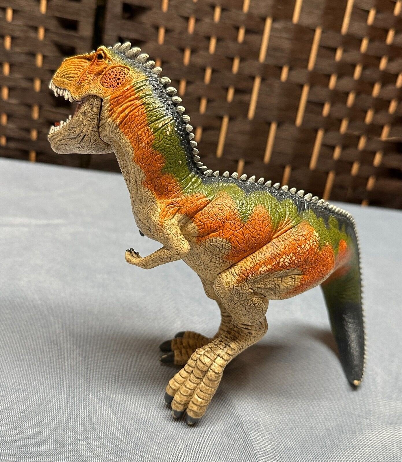Schleich T-Rex Movable Jaw Action Figure D-73527 9"x6.5"T Excellent Condition