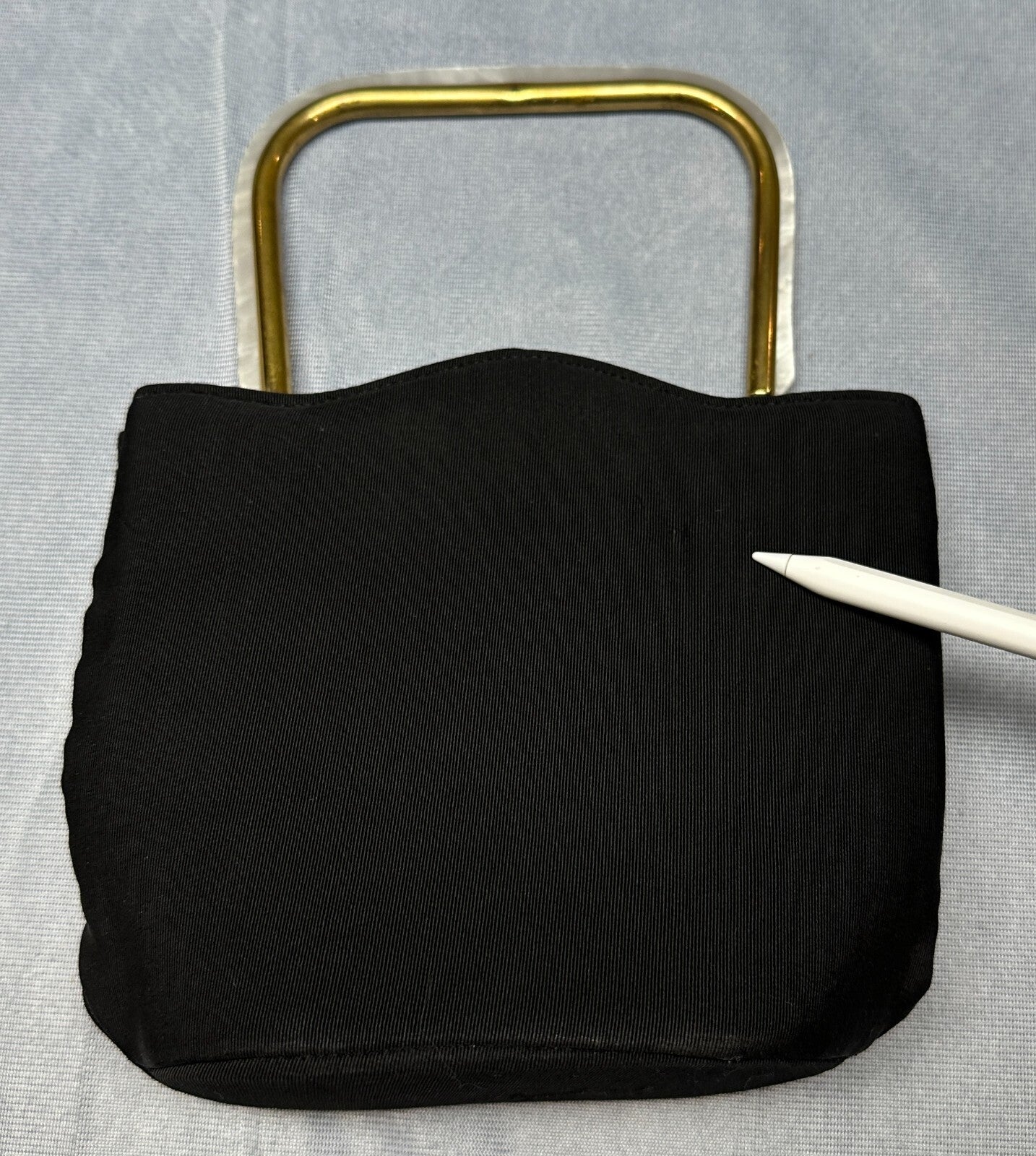 Vintage 60's Deco Black /w Gold Handle & Latch Womens Purse - Bakelite? Lucite?