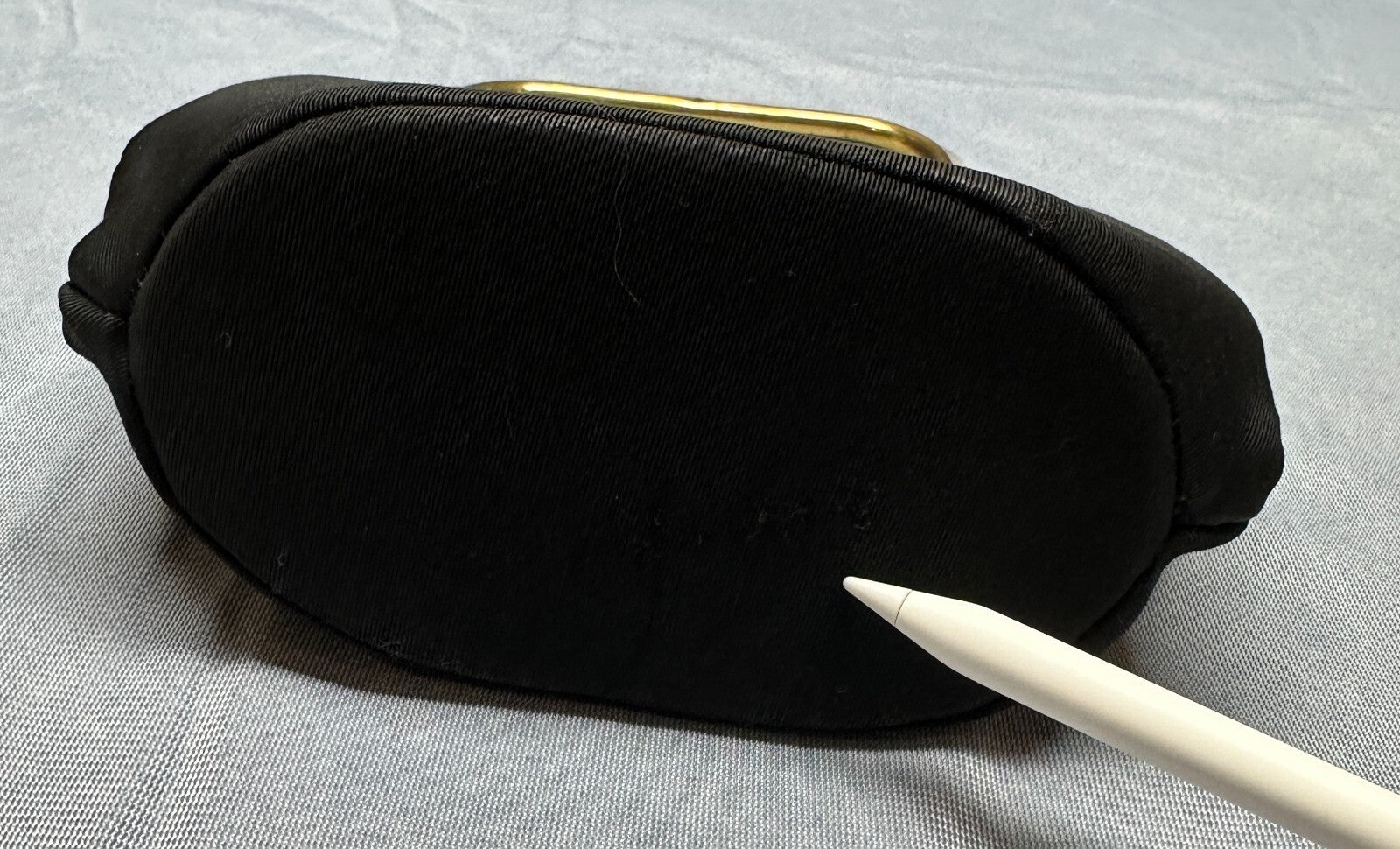 Vintage 60's Deco Black /w Gold Handle & Latch Womens Purse - Bakelite? Lucite?