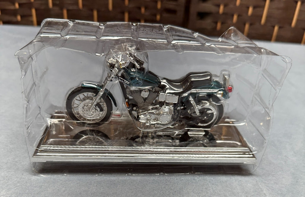 Avon/Maisto 2000 FLHRC Dyna Low Rider Harley Davidson 1:18 Die Cast Metal NIB