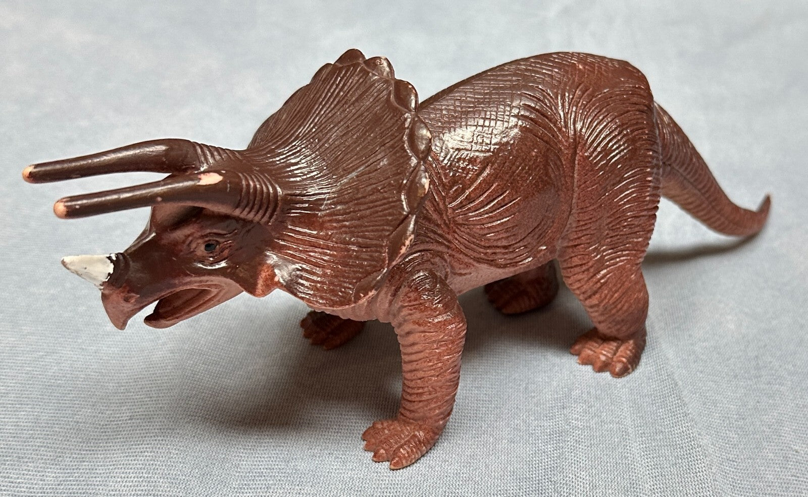 Jurassic Triceratops Toy Figure Animated Dinosaur Model Kids Toys JARV 1532