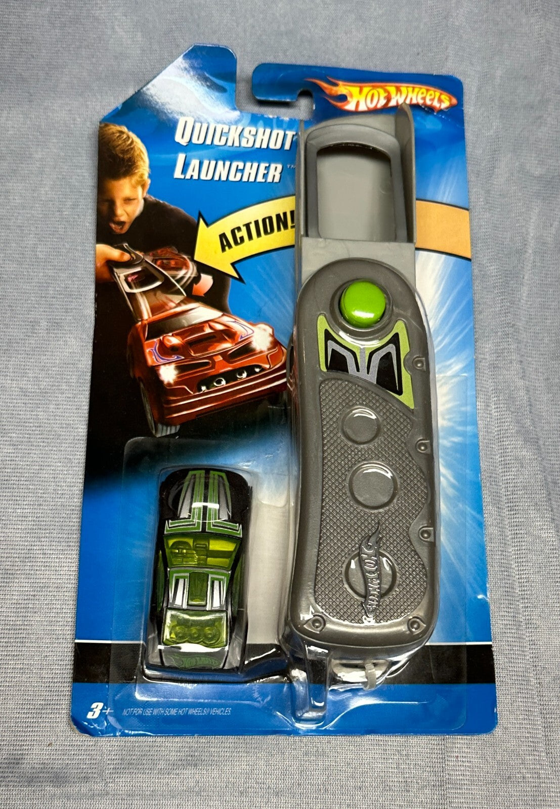 HOT WHEELS QUICK SHOT LAUNCHER w/ GREEN CAR VEHICLE J2562