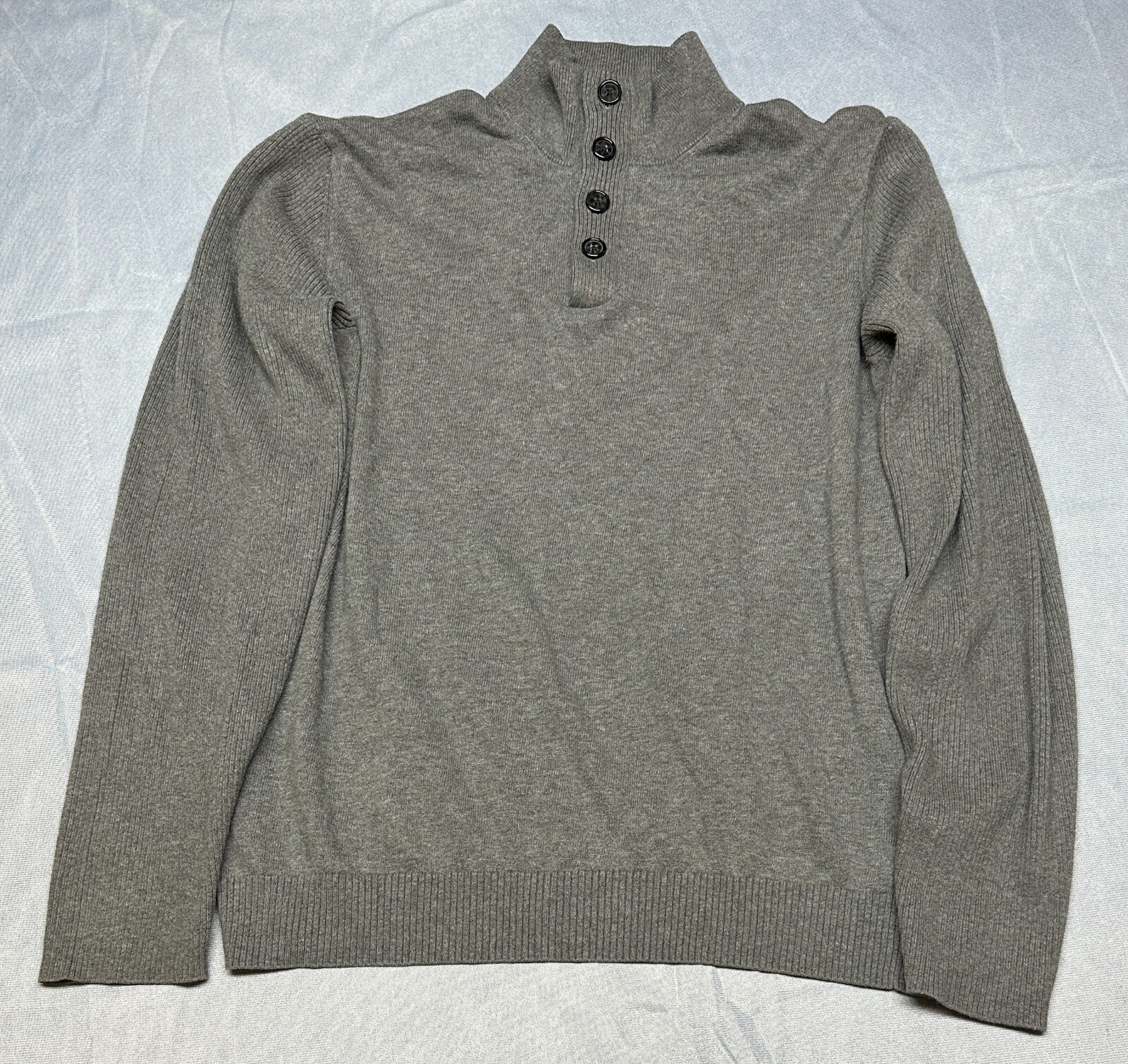 Michael Kors Mens Gray Turleneck 4-Button Sweater Great Condition Large