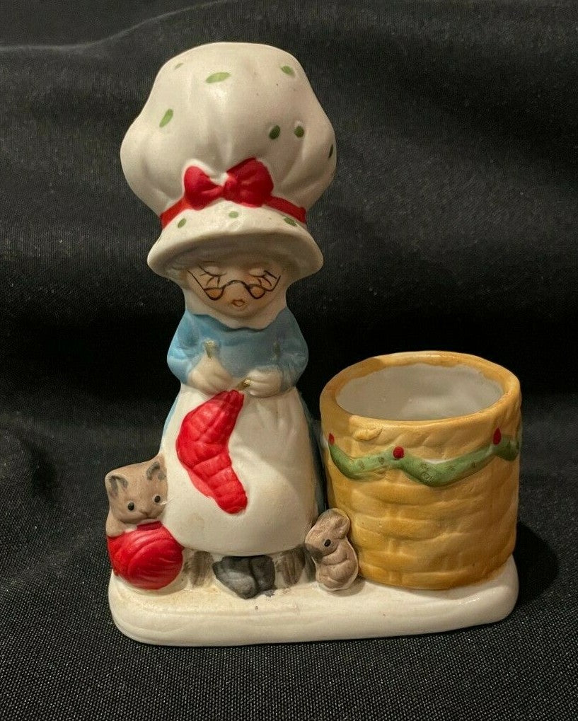 JASCO 1978 Christmas Luvkins Grandma Kitten Yarn Votive Candle Holder Figurine