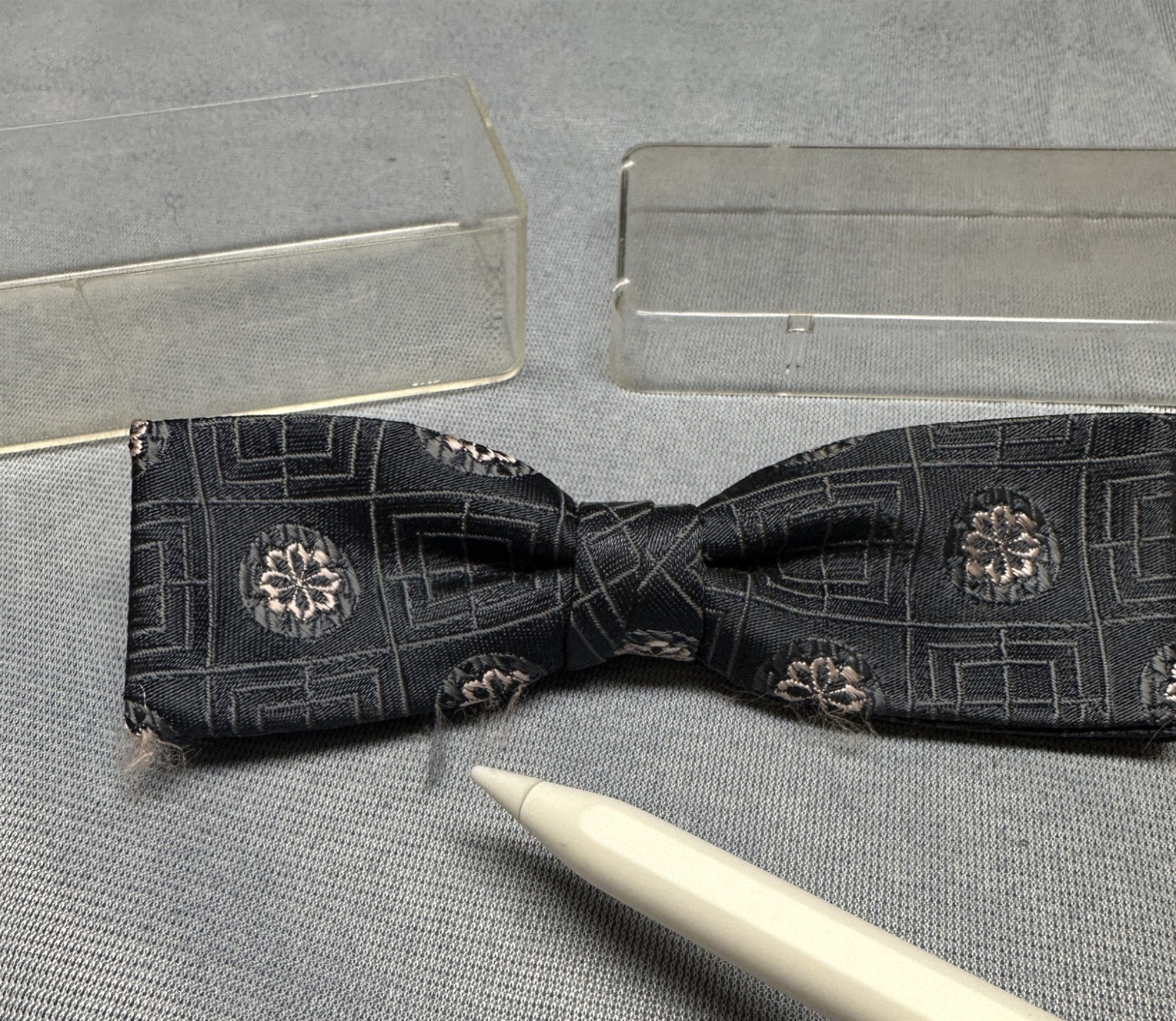Vintage London Beau Rayon USA Clip-On Bow Tie Mens