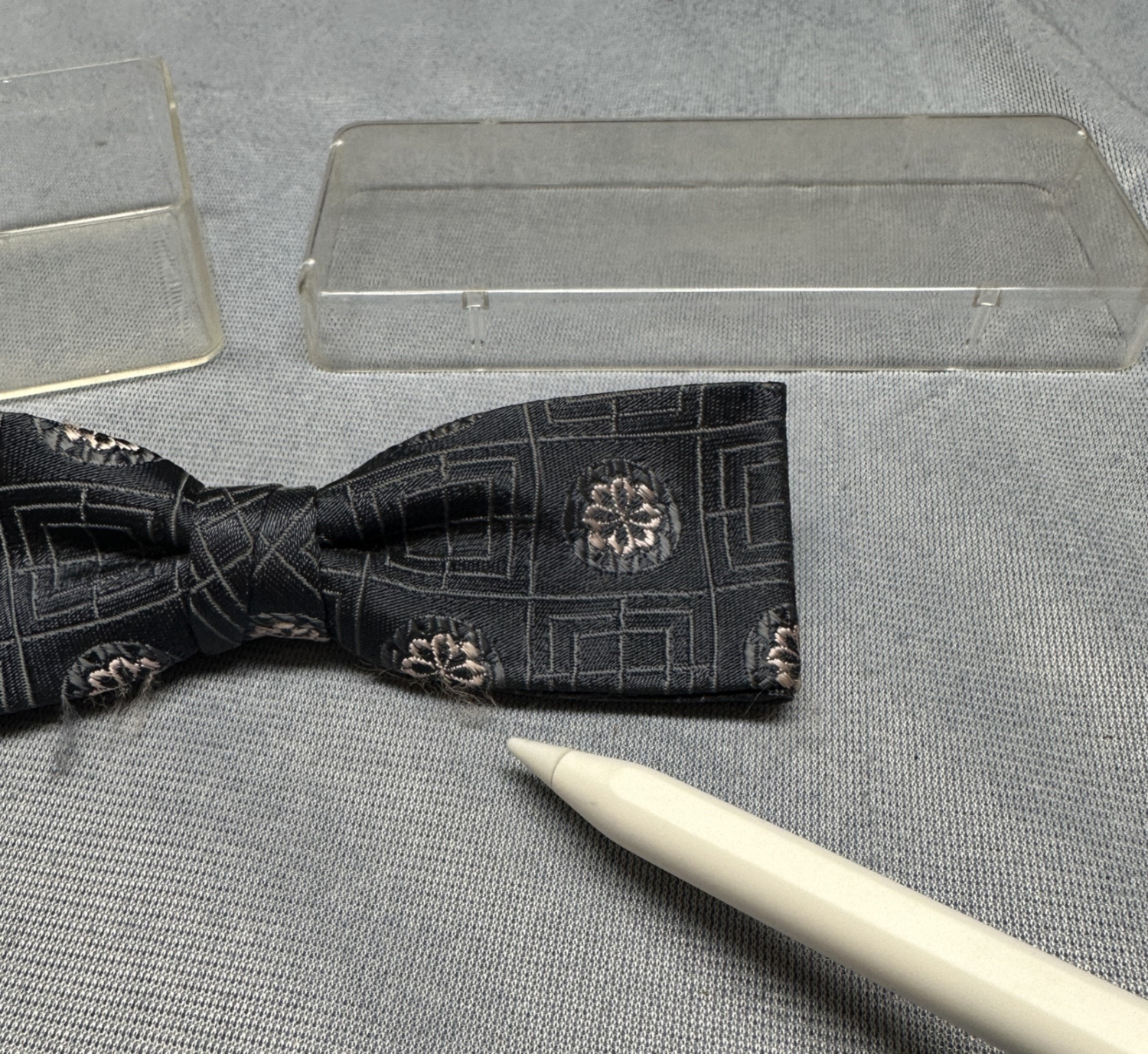 Vintage London Beau Rayon USA Clip-On Bow Tie Mens