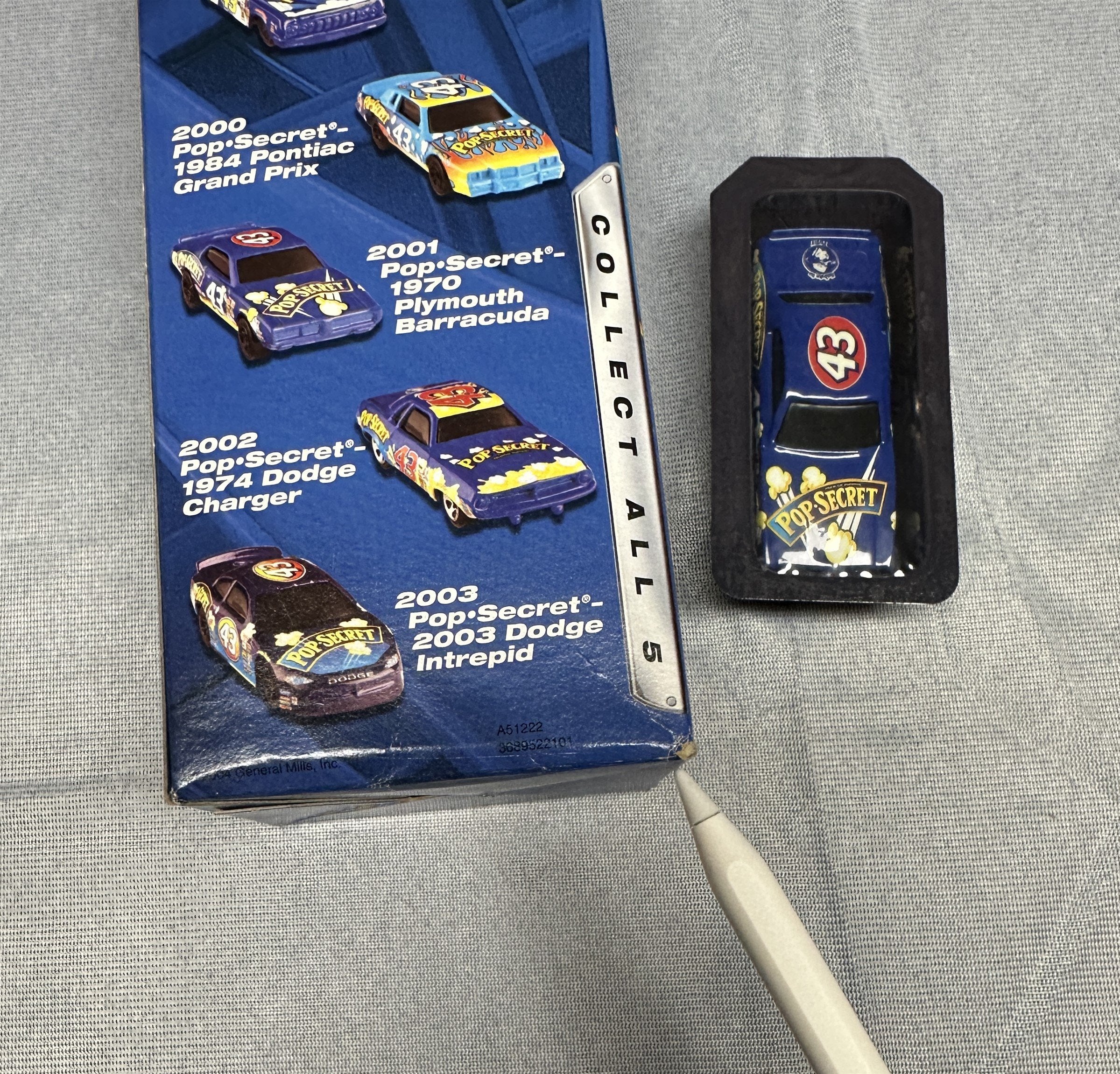RARE 2001 Hot Wheels Pop Secret Promo '70 Barracuda NIB/NOS VHTF Collector Car