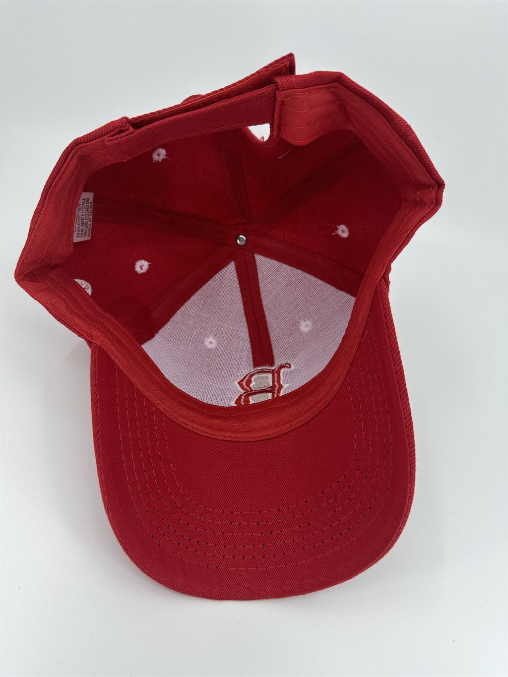 NWT Red Bost Red Sox Adjustable Hat **Small Pull**