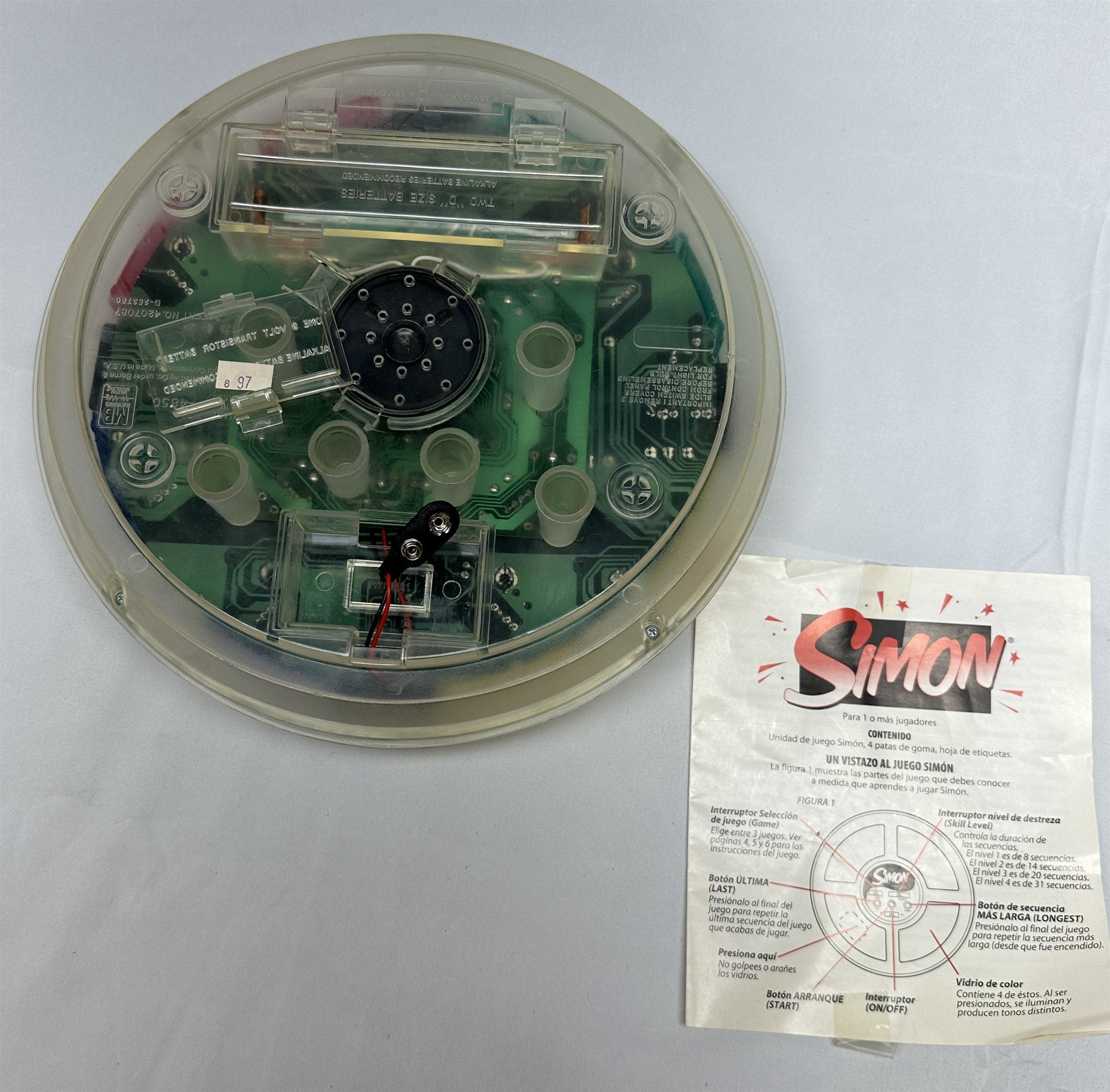 Vintage Milton Bradley Simon The Ultimate Brain Battle *Speakers Do Not Work*