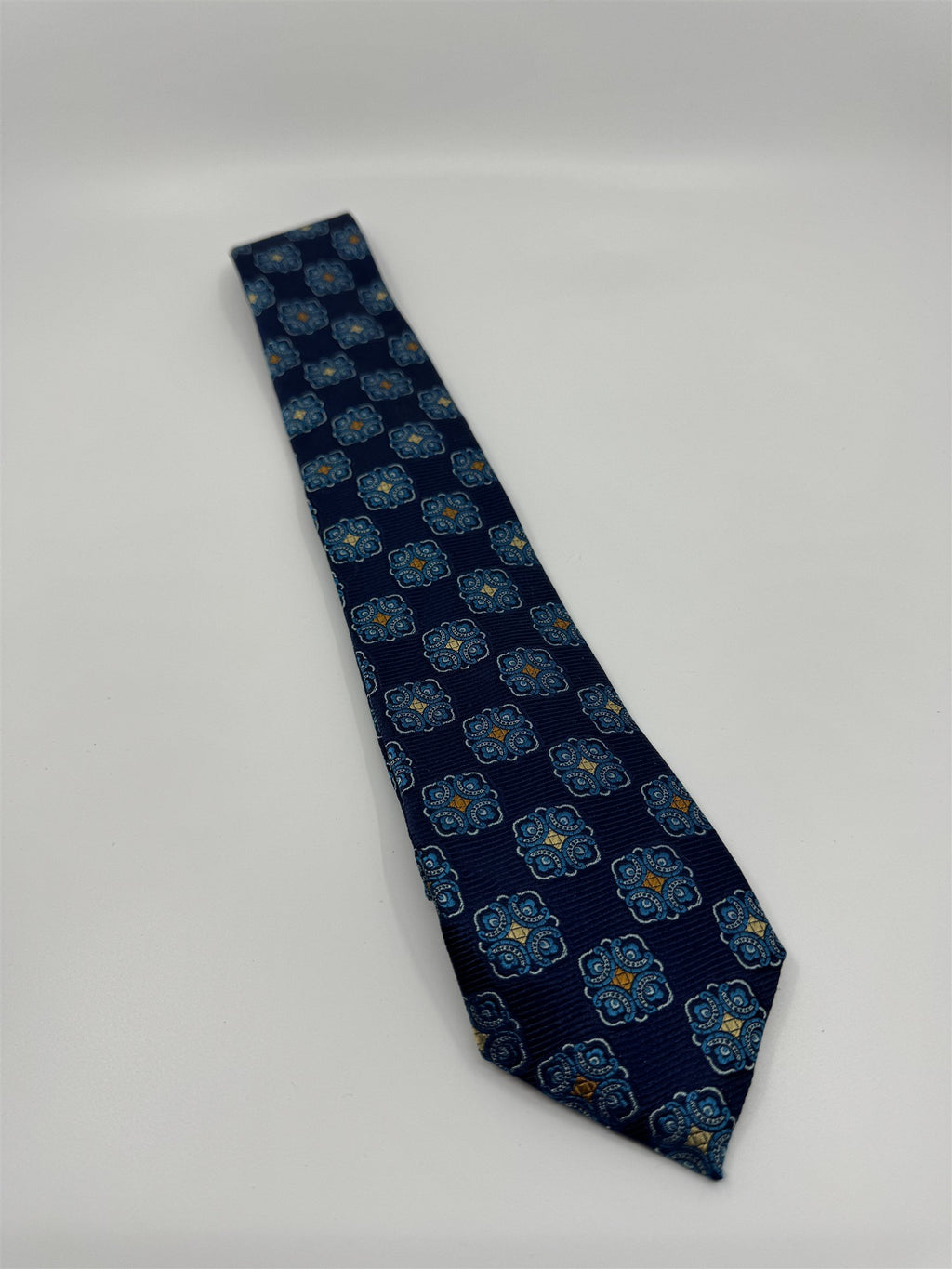 Luxury Silk Tie by Jos A Bank Reserve Blue Medallion Print FAST SHIP NWT