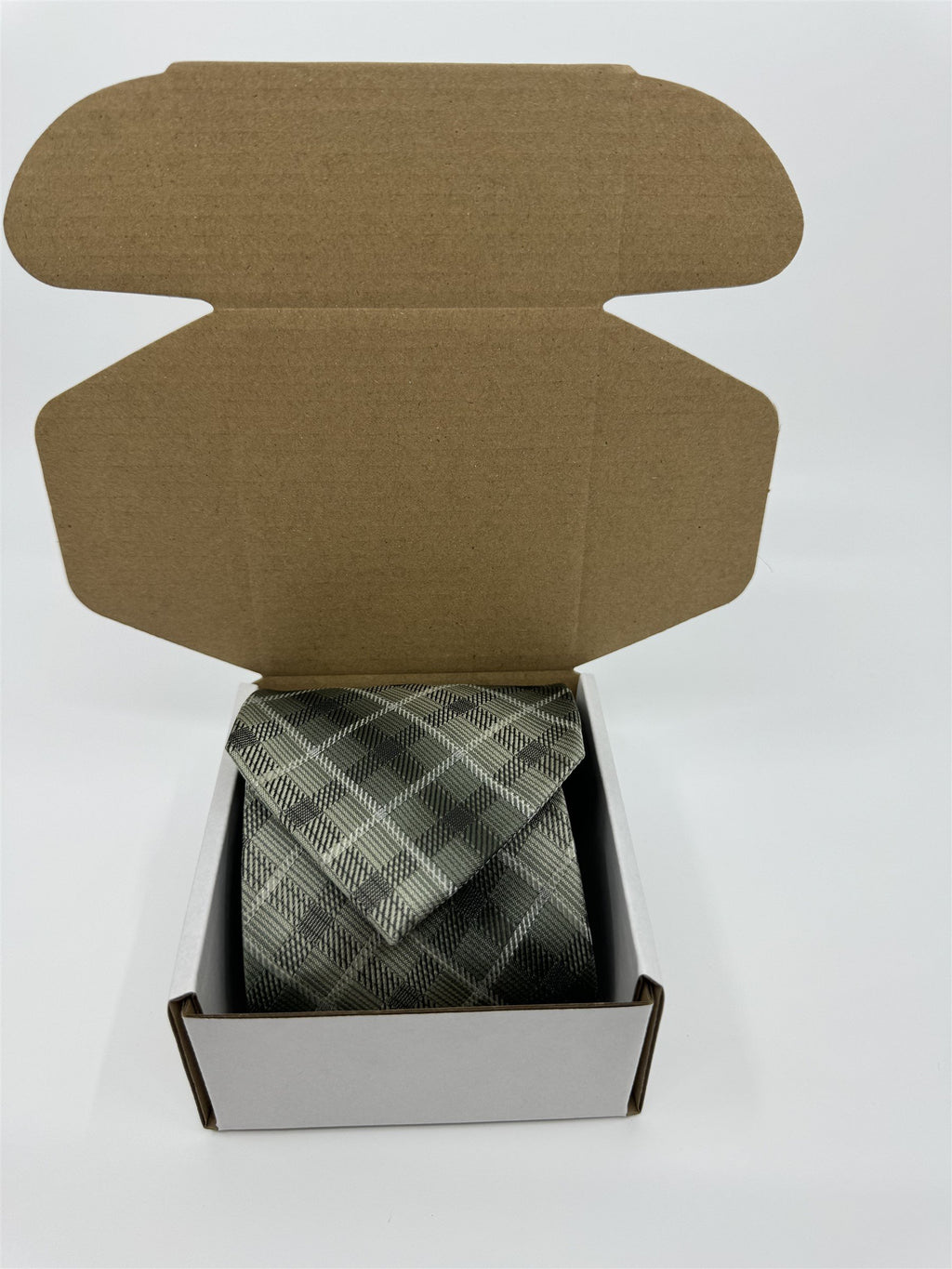 Stafford Essentials Green Square Plaid Print 100% Polyester Mens Neck Tie NWOT