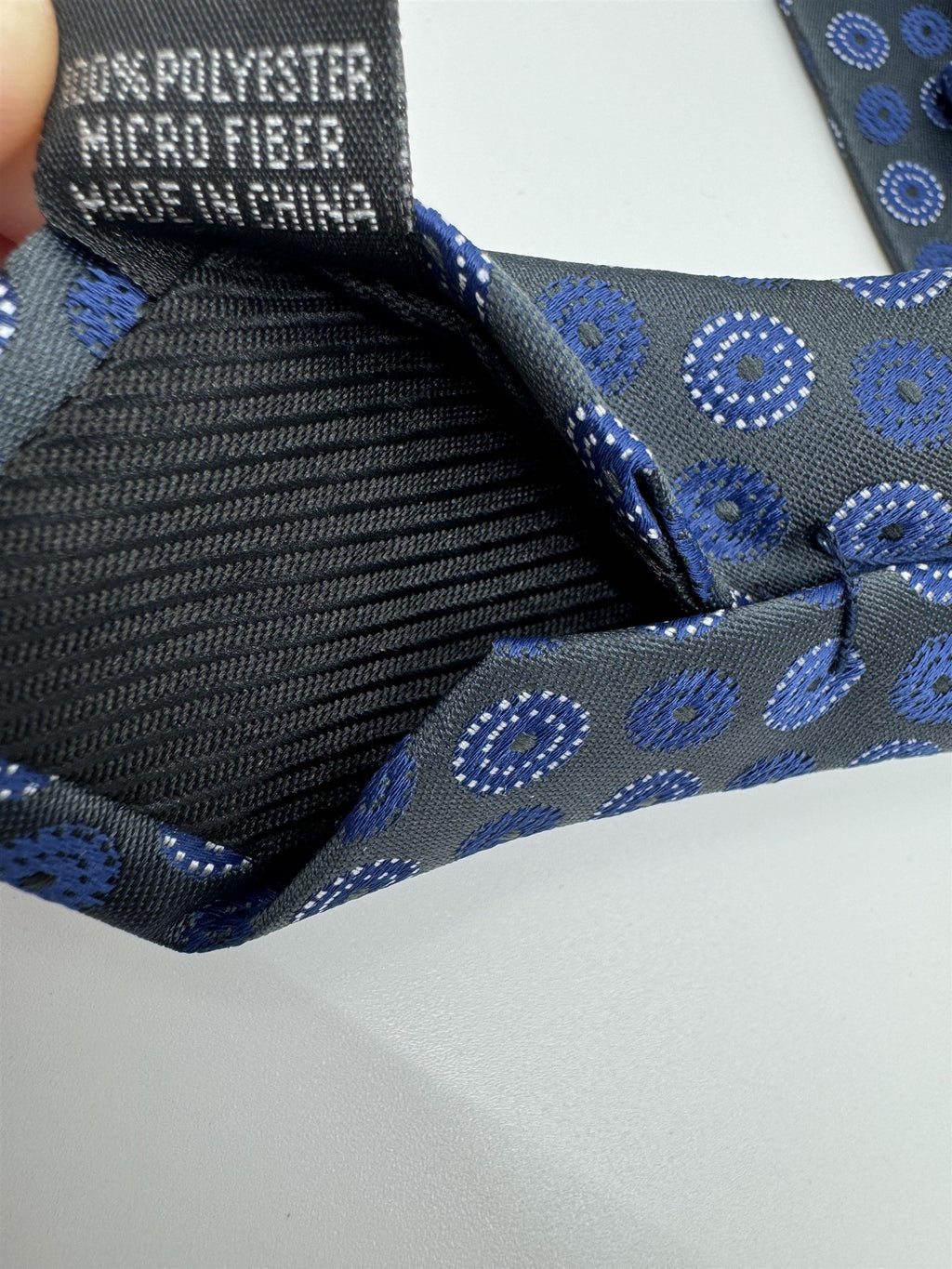 Jon VanDyk Holland Mens Tie 100% Polyester MF Navy Blue /w Circle Geo Pattern