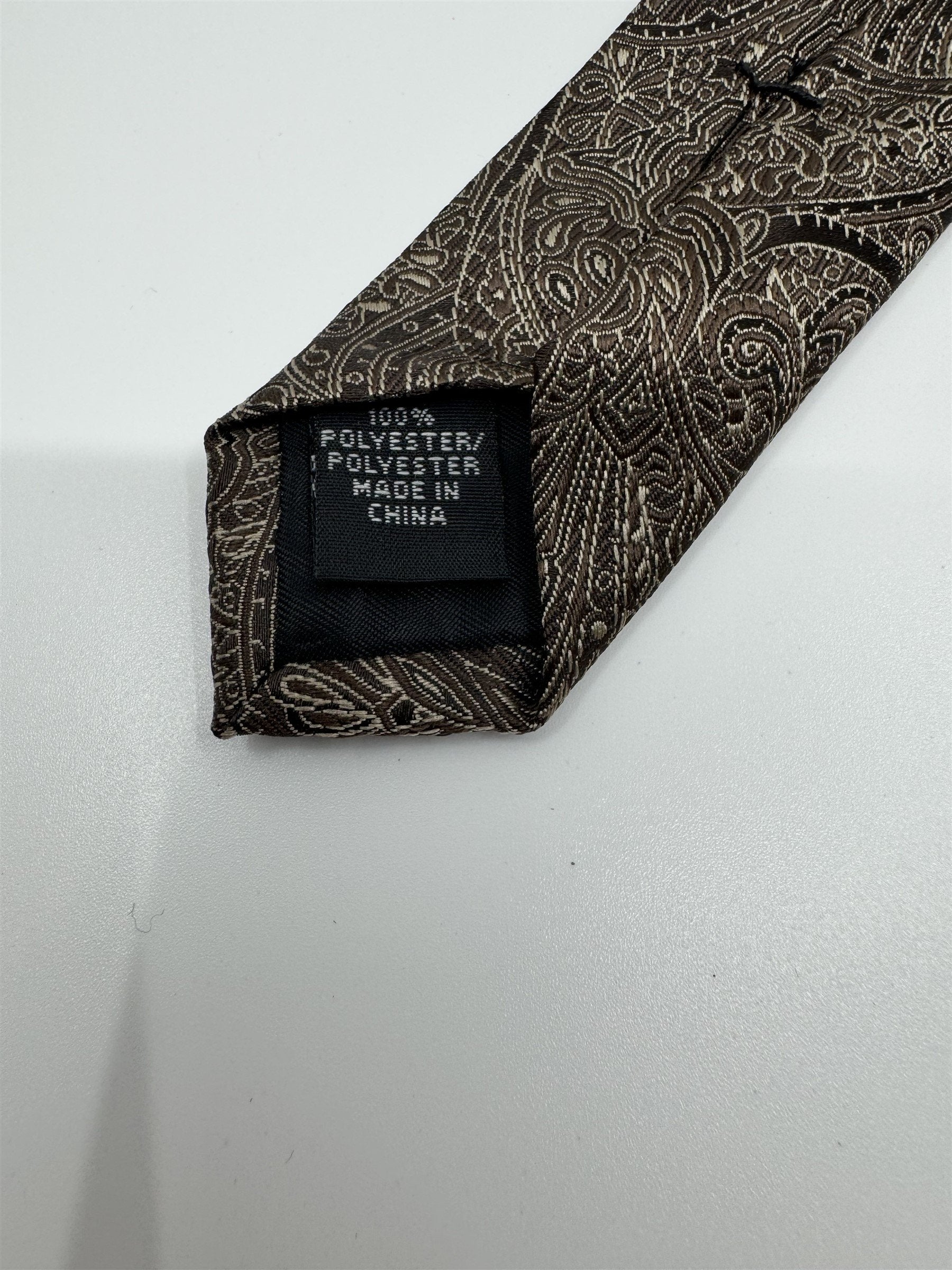 Van Heusen Mens Tie Brown Paisley Pattern 100% Polyester NWOT