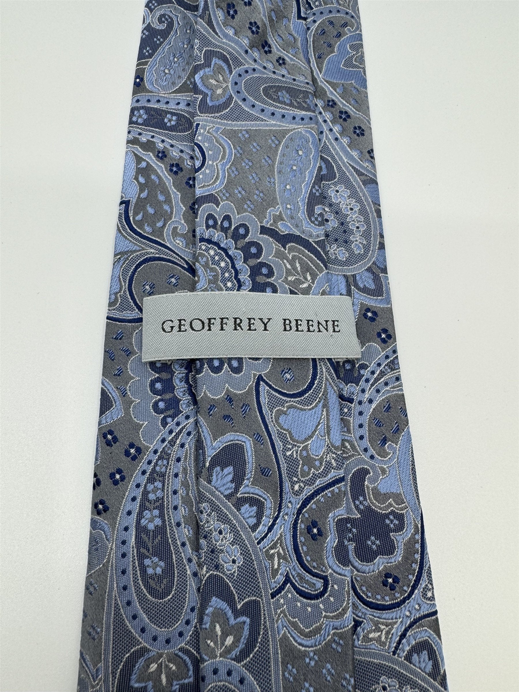 Geoffrey Beene Handmade 100% Silk Mens Neck Tie Blue Paisley Pattern NWOT