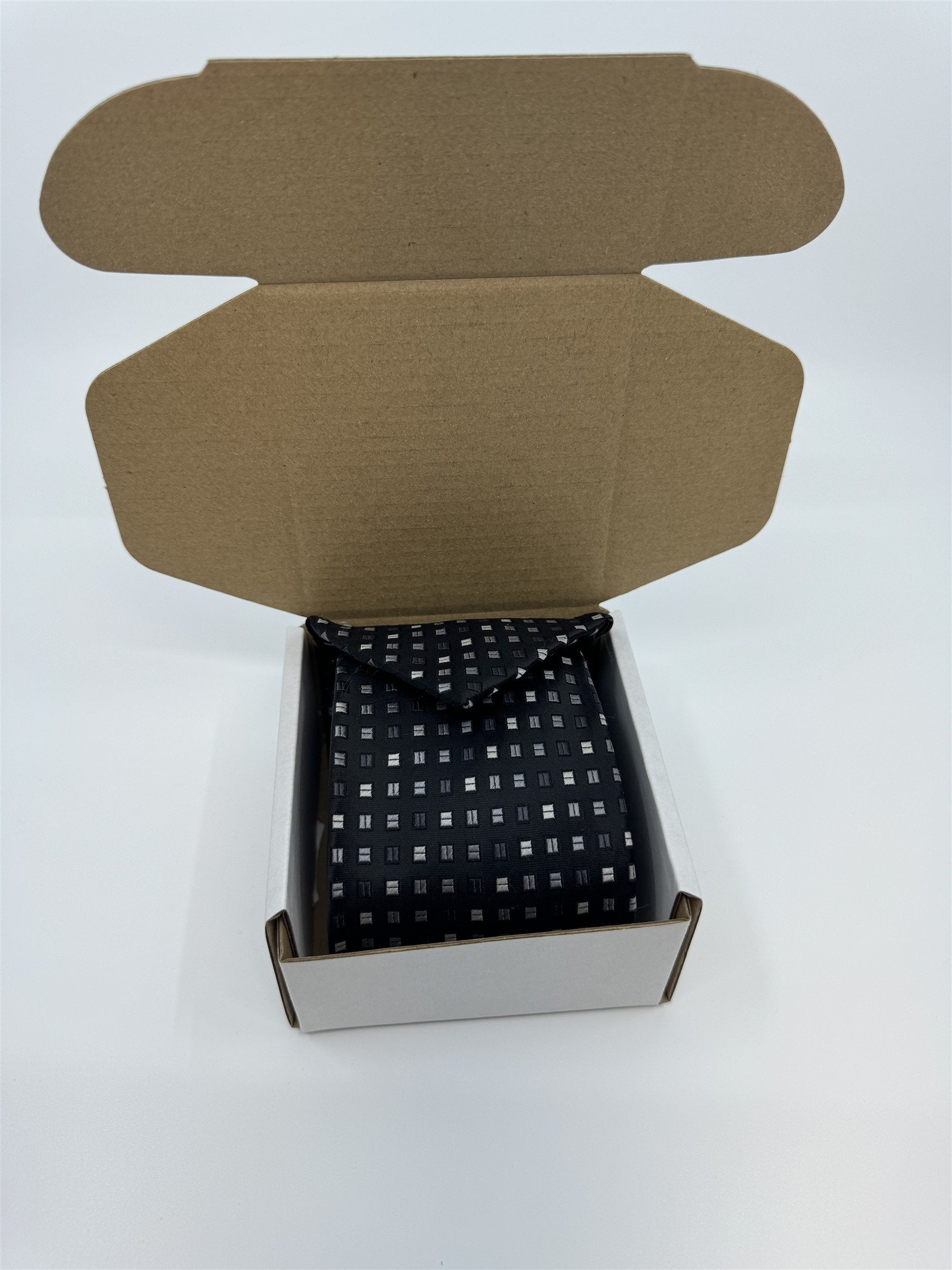Van Hausen Mens Neck Tie Black /w Rectangle Equal Sign Accents Polyester NWOT