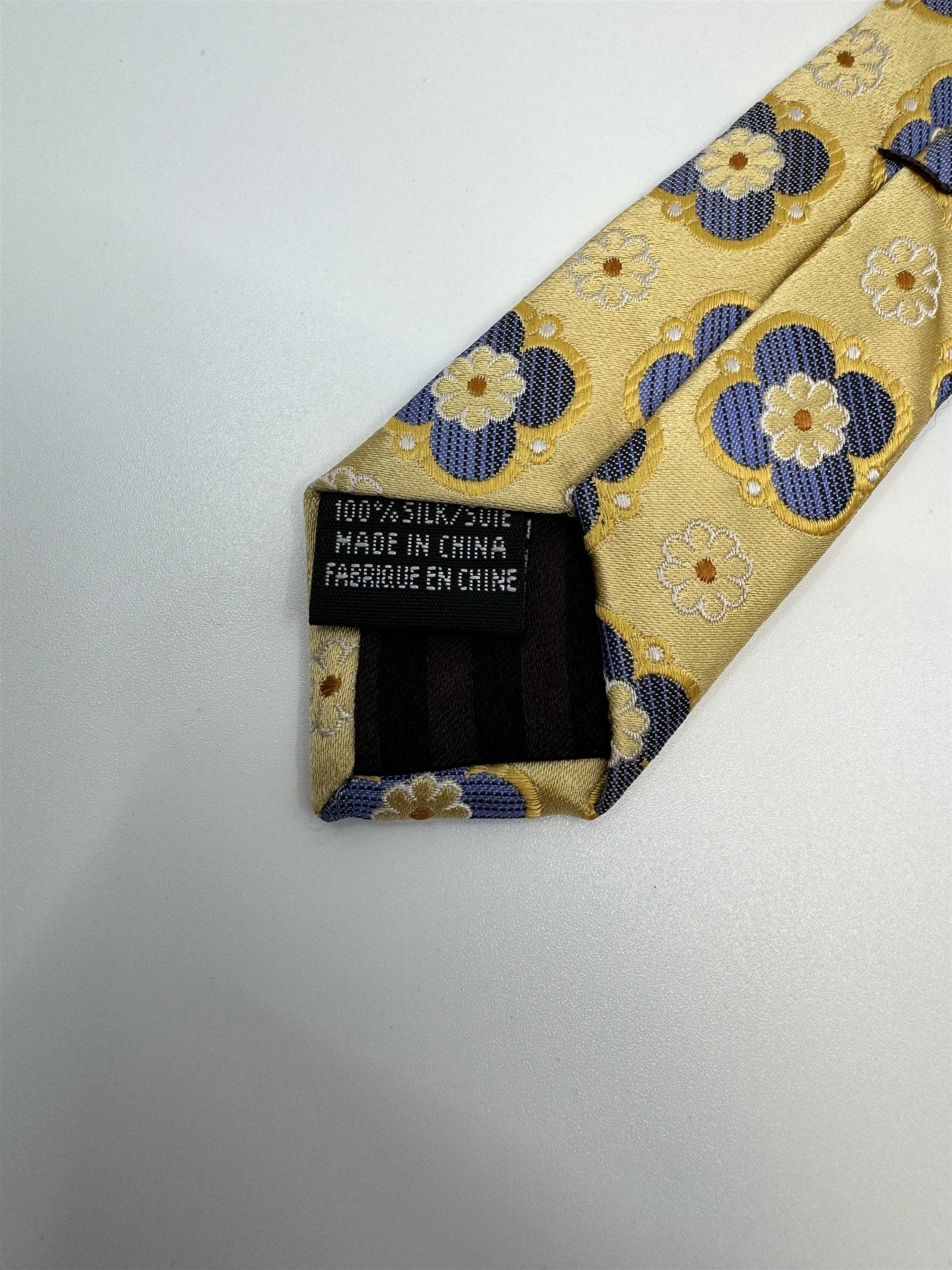 Black Brown 1826 Mens Yellow Flowers Floral Print Tie w Blue Accent NWT Silk