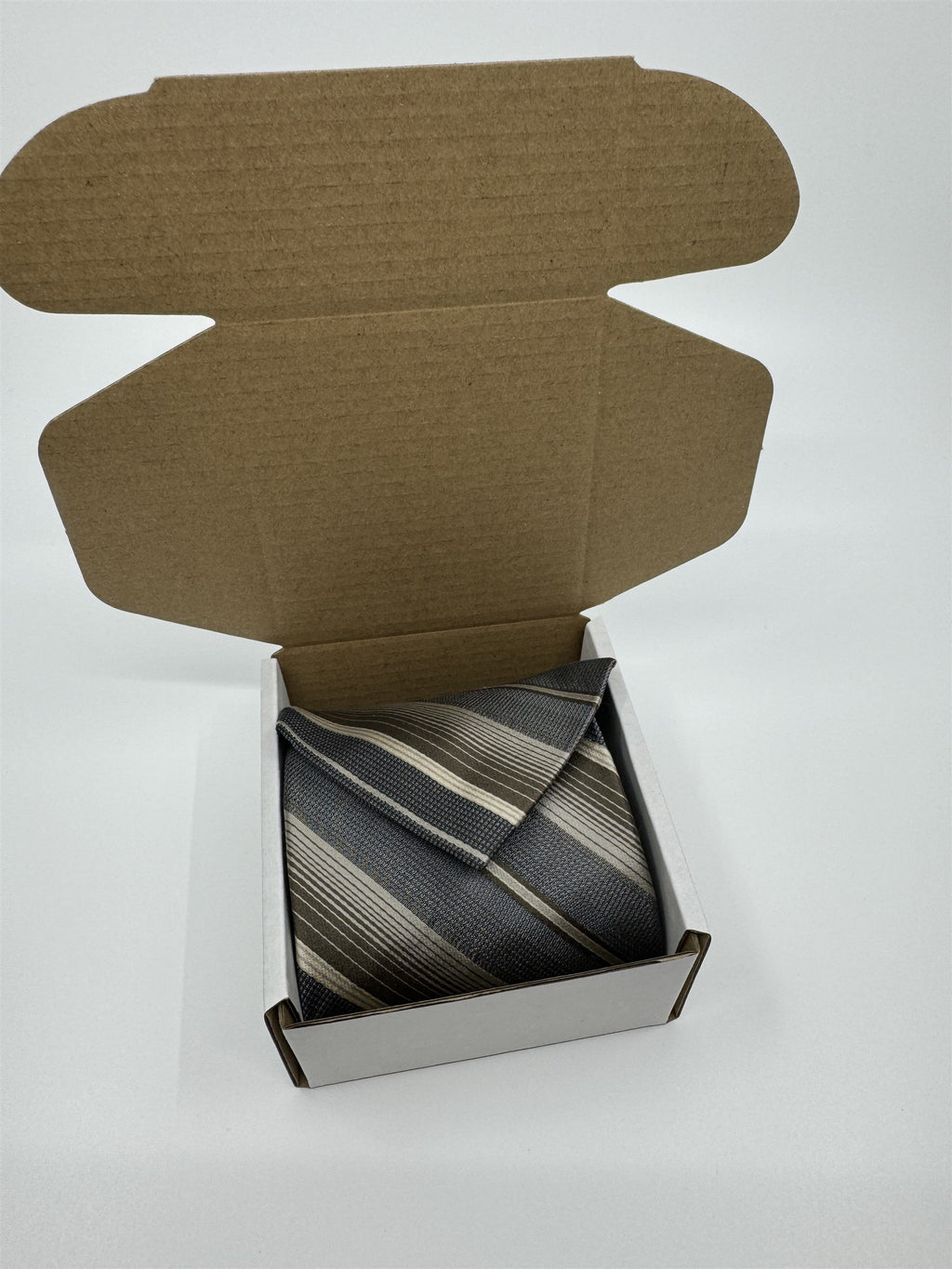 Campia Moda Mens 100% All Silk Neck Tie Made in USA Striped Brown/Beige/Gray