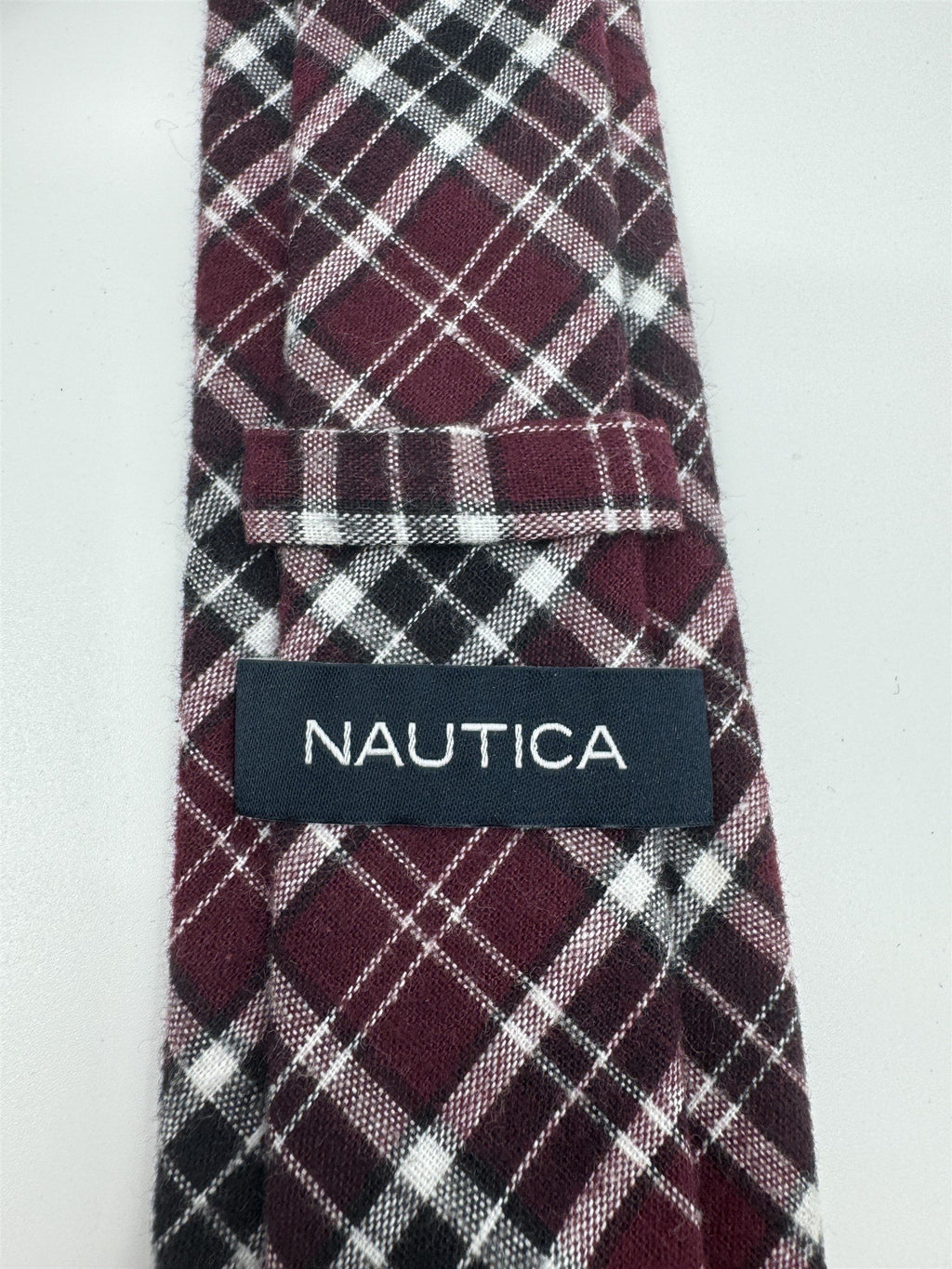 Nautica Mens Neck Tie 100% Cotton Plaid Pattern Red/Gray/White Made in China