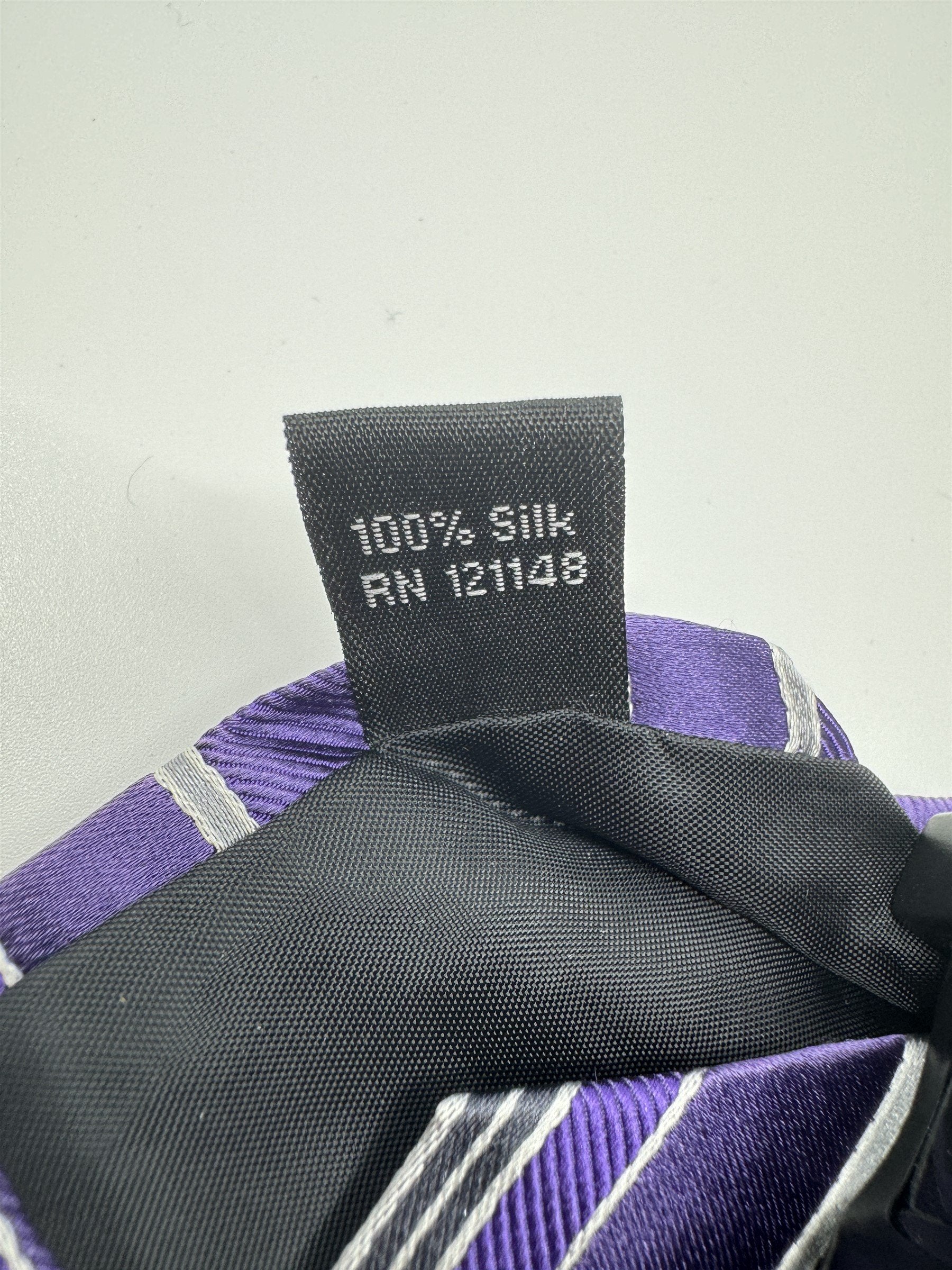 Michael Kors Mens 100% Silk Stunning Purple Striped Tie NWOT