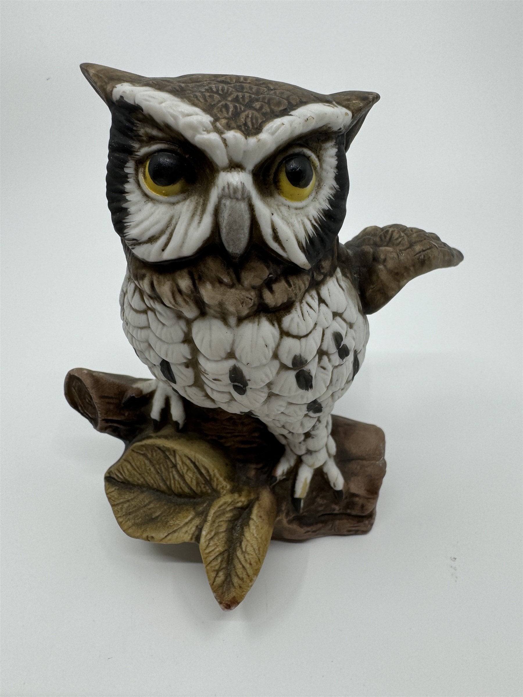 2 Vintage Owl Figurines Homco 1114 on Log Porcelain Ceramic Retro Shelf Sitter