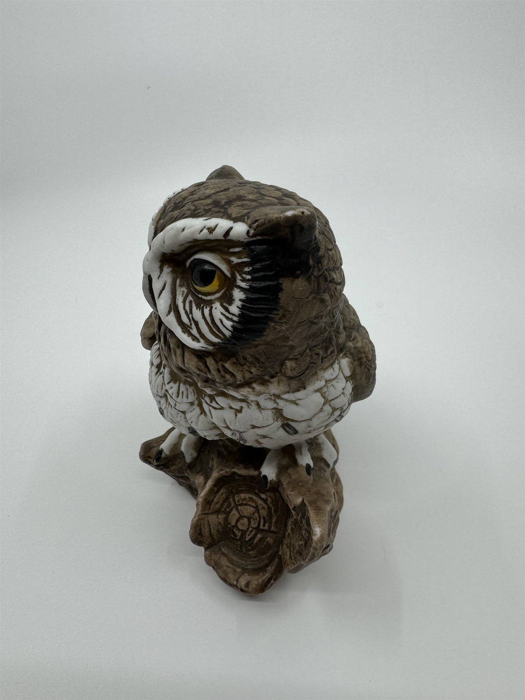2 Vintage Owl Figurines Homco 1114 on Log Porcelain Ceramic Retro Shelf Sitter