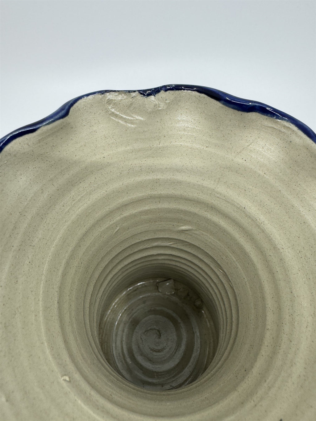 Williamsburg 1994 Pottery Glazed Flower Vase Blue Pattern 6.5" Tall