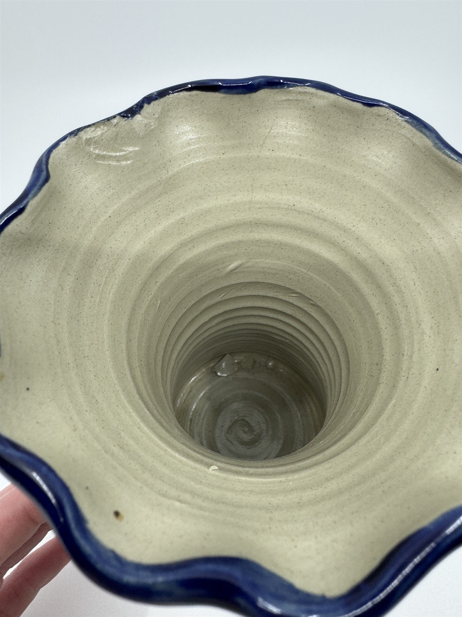 Williamsburg 1994 Pottery Glazed Flower Vase Blue Pattern 6.5" Tall