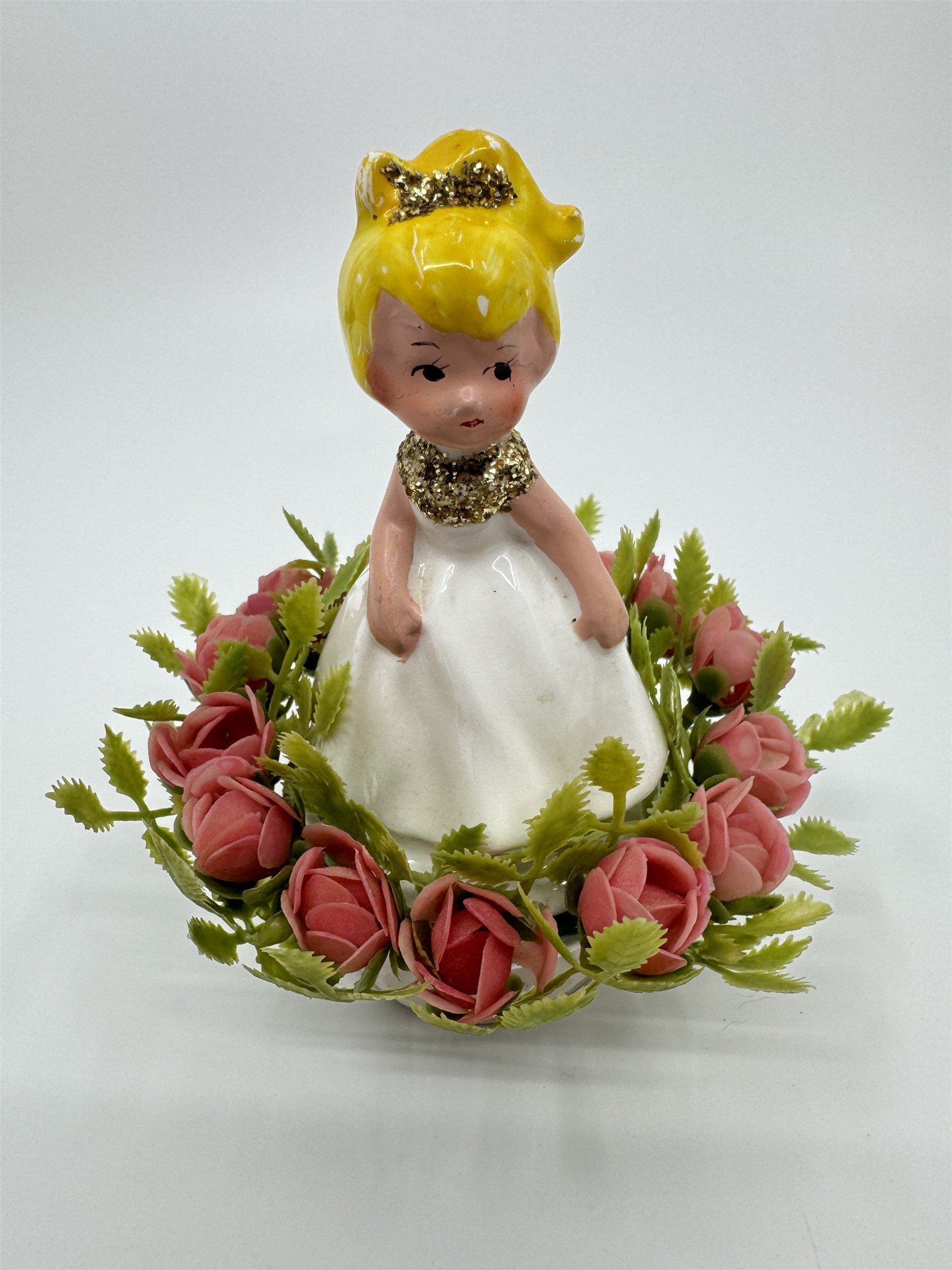 Vtg Girl in White Dress Wedding Roses Figurine Cake Topper INARCO Japan E-2505