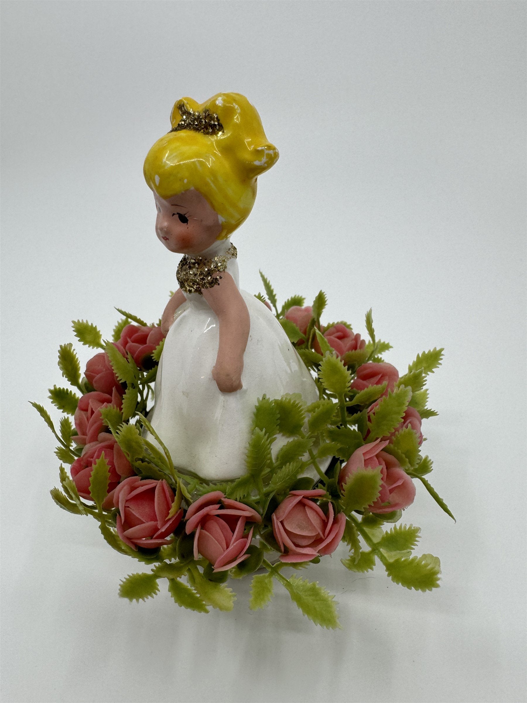 Vtg Girl in White Dress Wedding Roses Figurine Cake Topper INARCO Japan E-2505