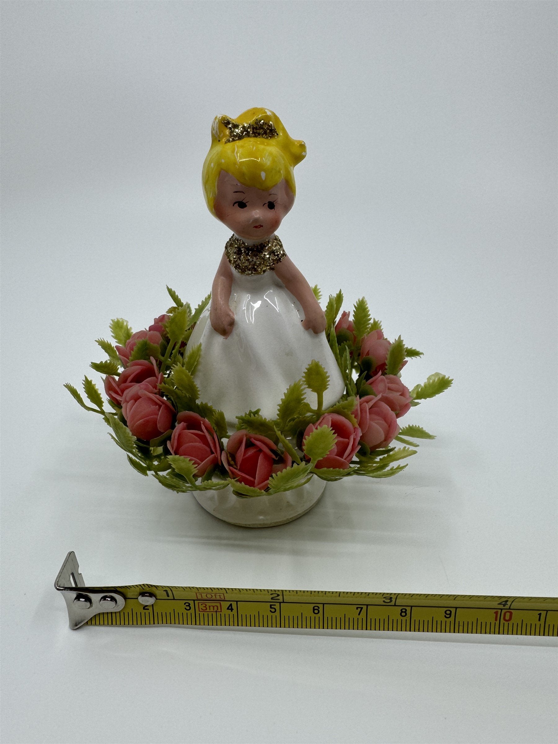Vtg Girl in White Dress Wedding Roses Figurine Cake Topper INARCO Japan E-2505