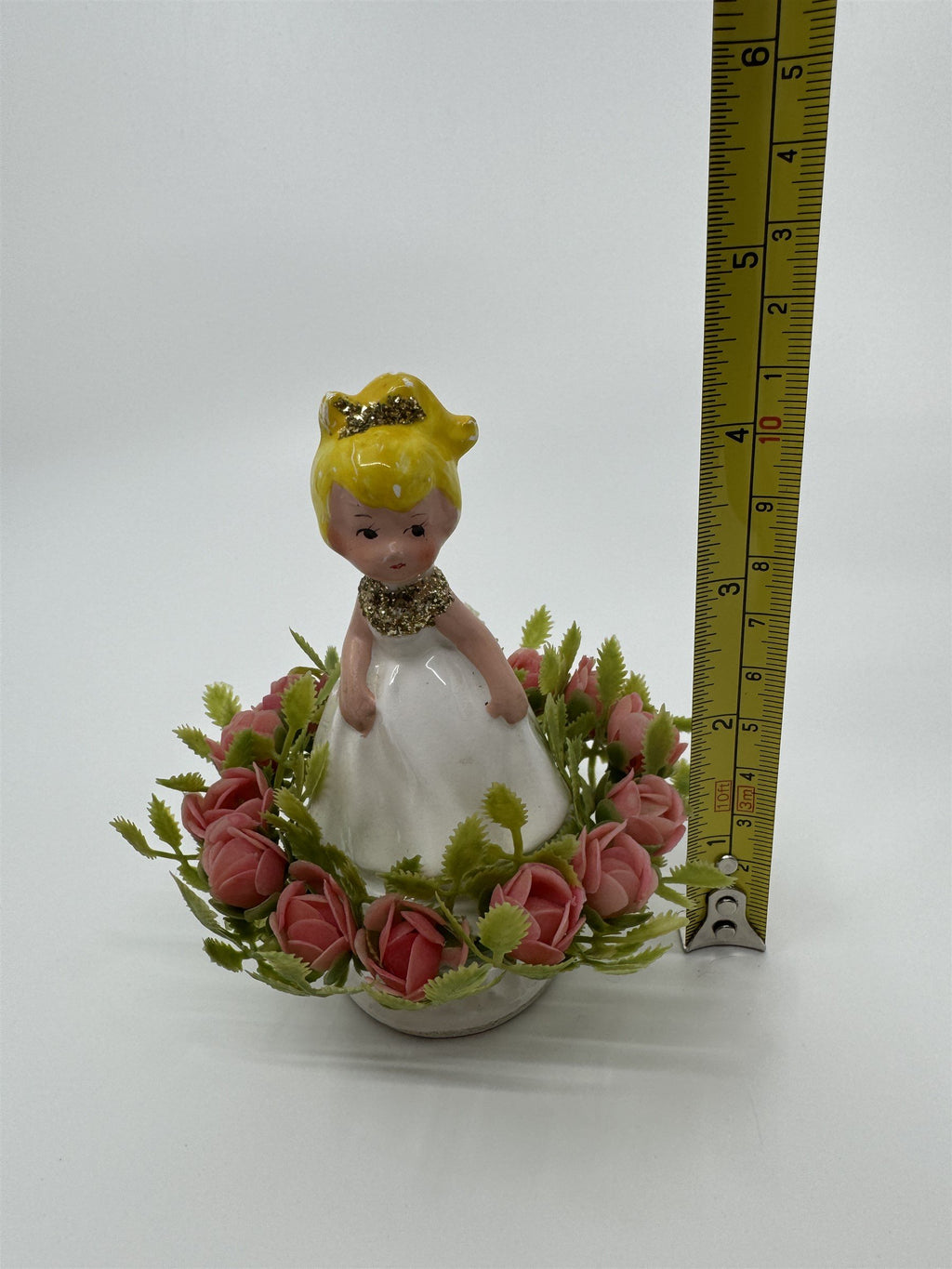 Vtg Girl in White Dress Wedding Roses Figurine Cake Topper INARCO Japan E-2505