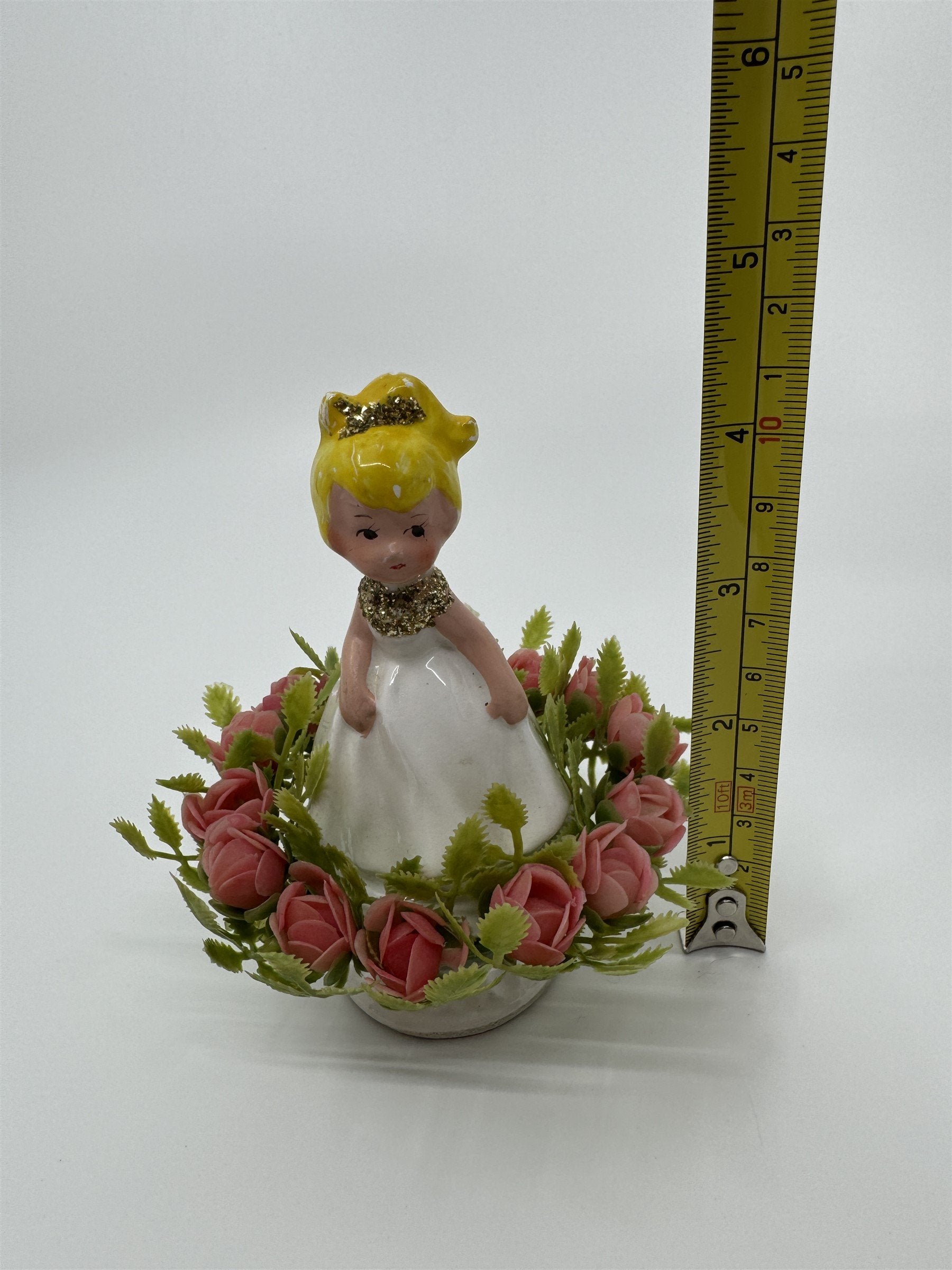 Vtg Girl in White Dress Wedding Roses Figurine Cake Topper INARCO Japan E-2505