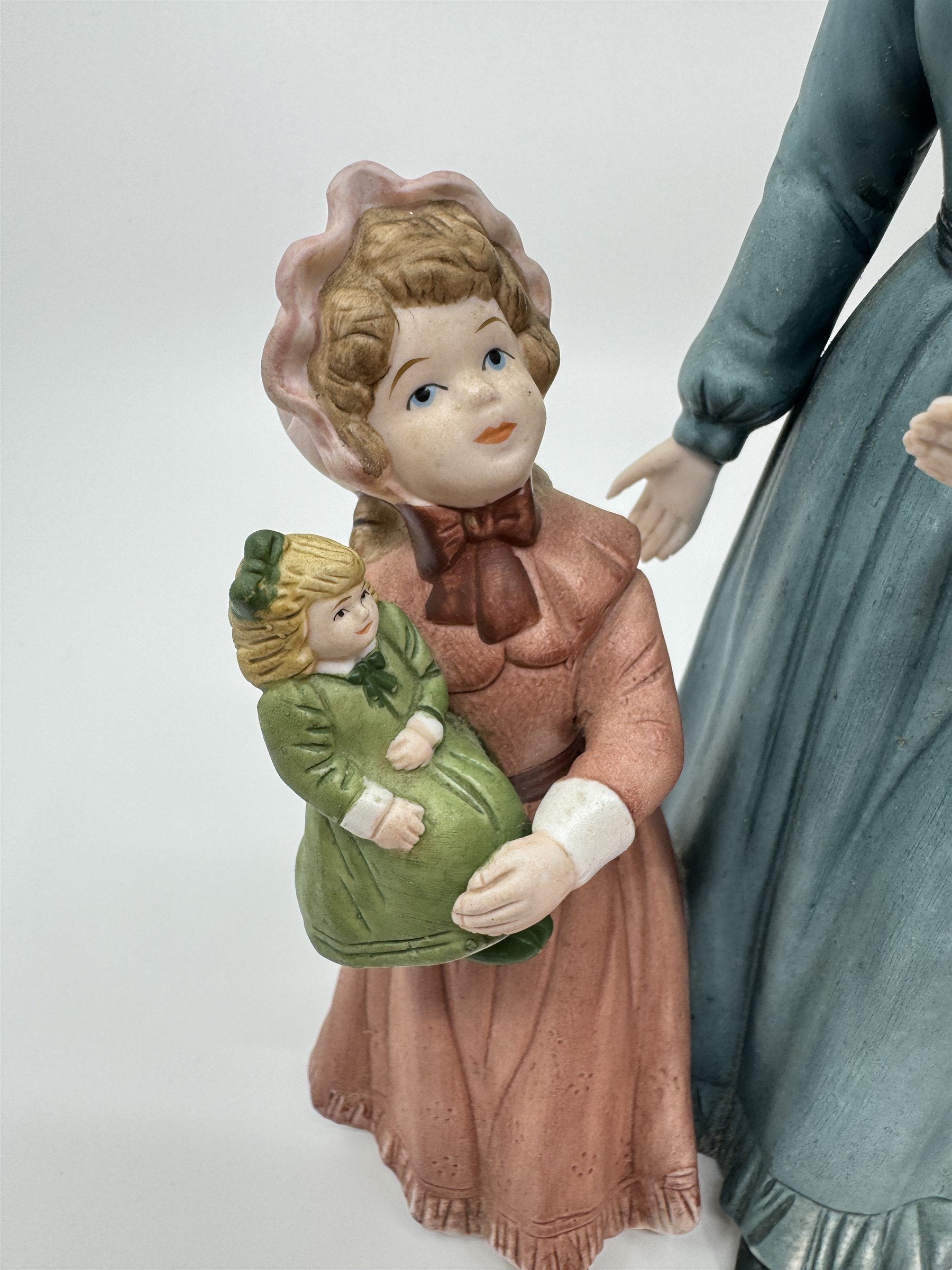 HOMCO Home Interiors Porcelain Figurine Sunday Stroll 8812 VGC Mother Daughters
